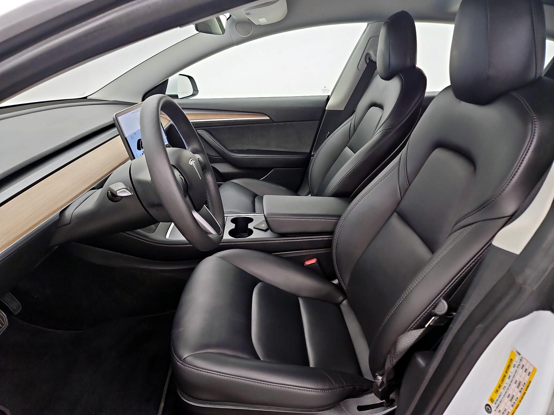 Thumbnail: 2022 Tesla Model 3 - 11