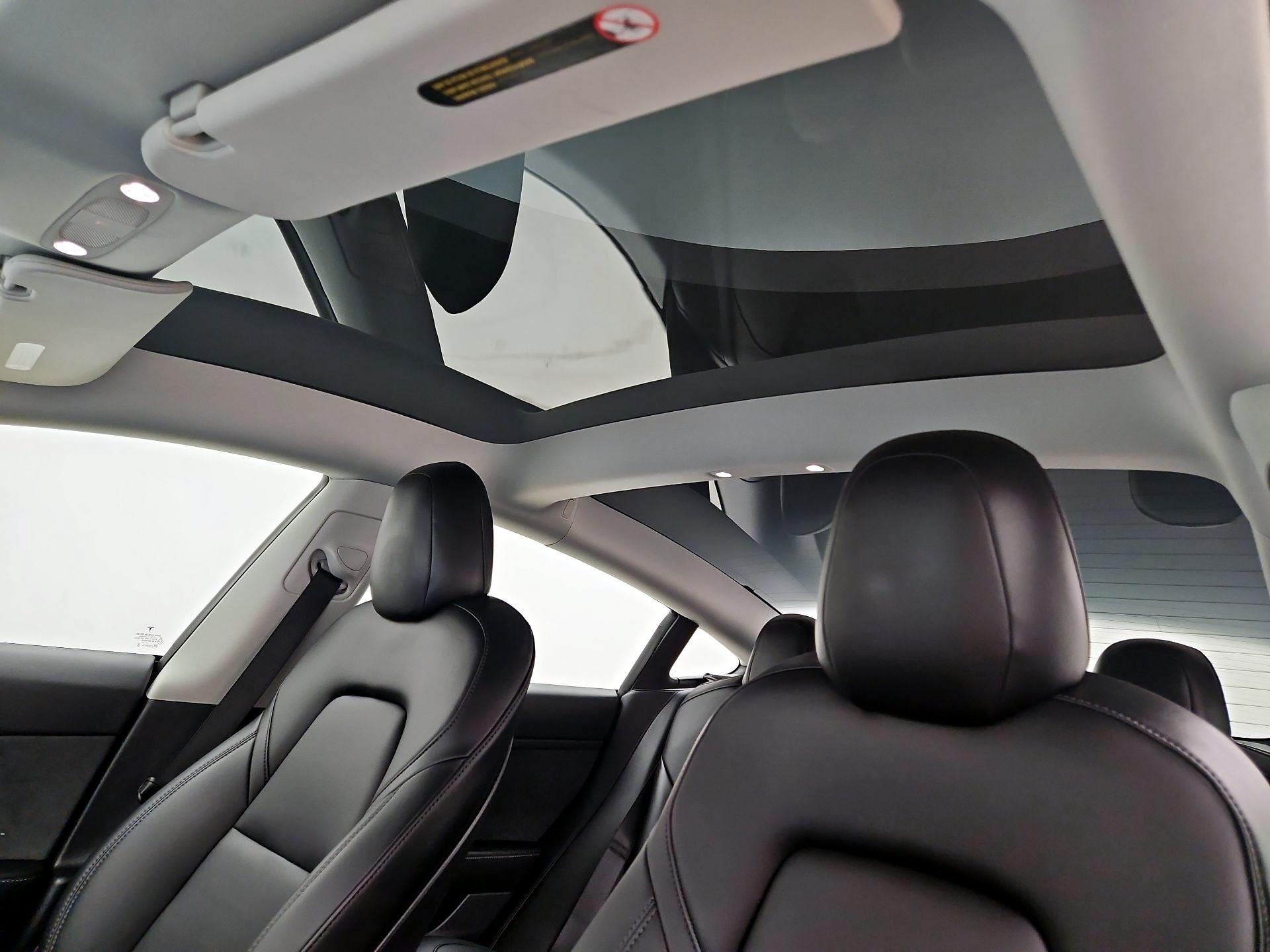Thumbnail: 2022 Tesla Model 3 - 18