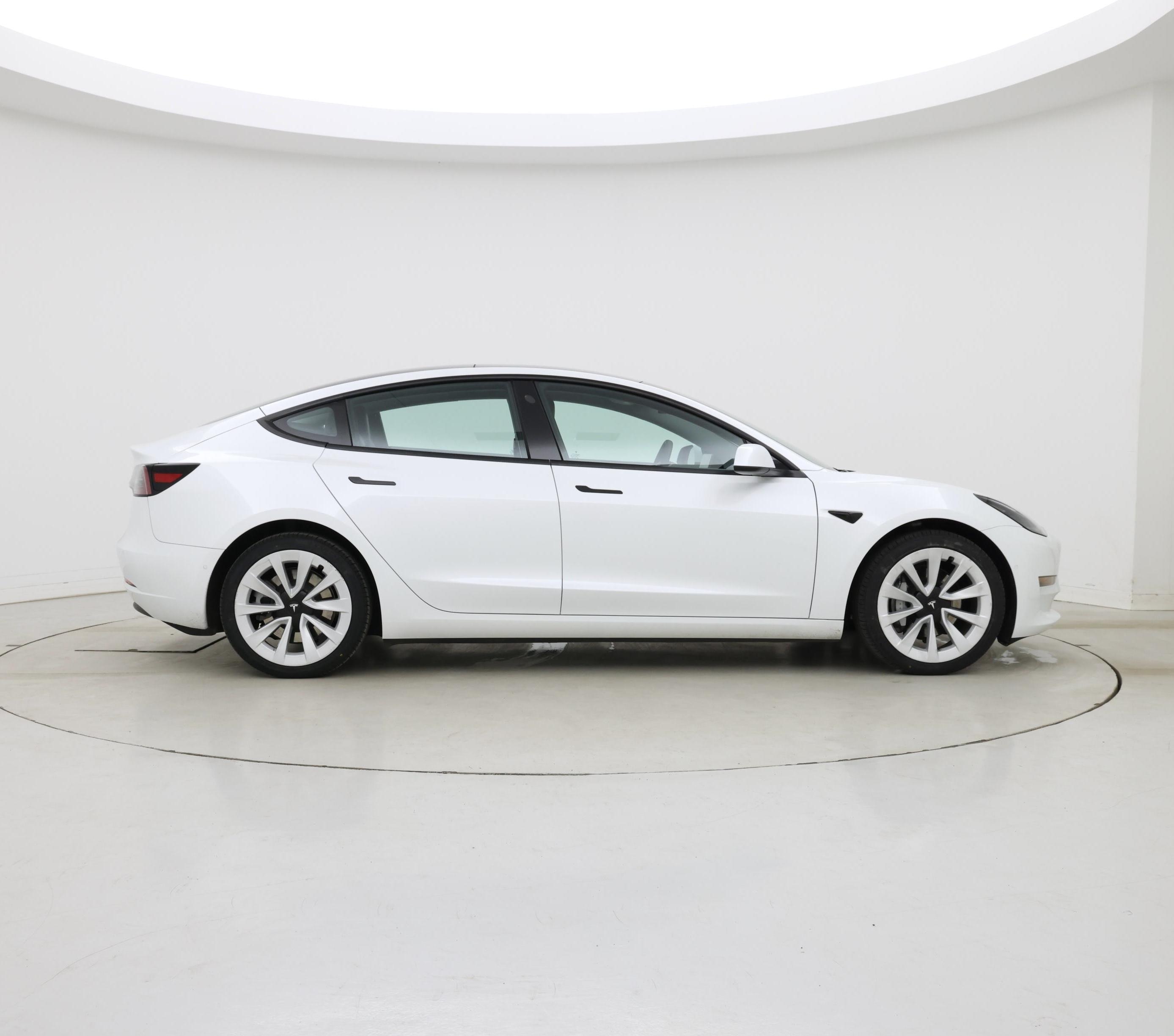 Thumbnail: 2022 Tesla Model 3 - 7