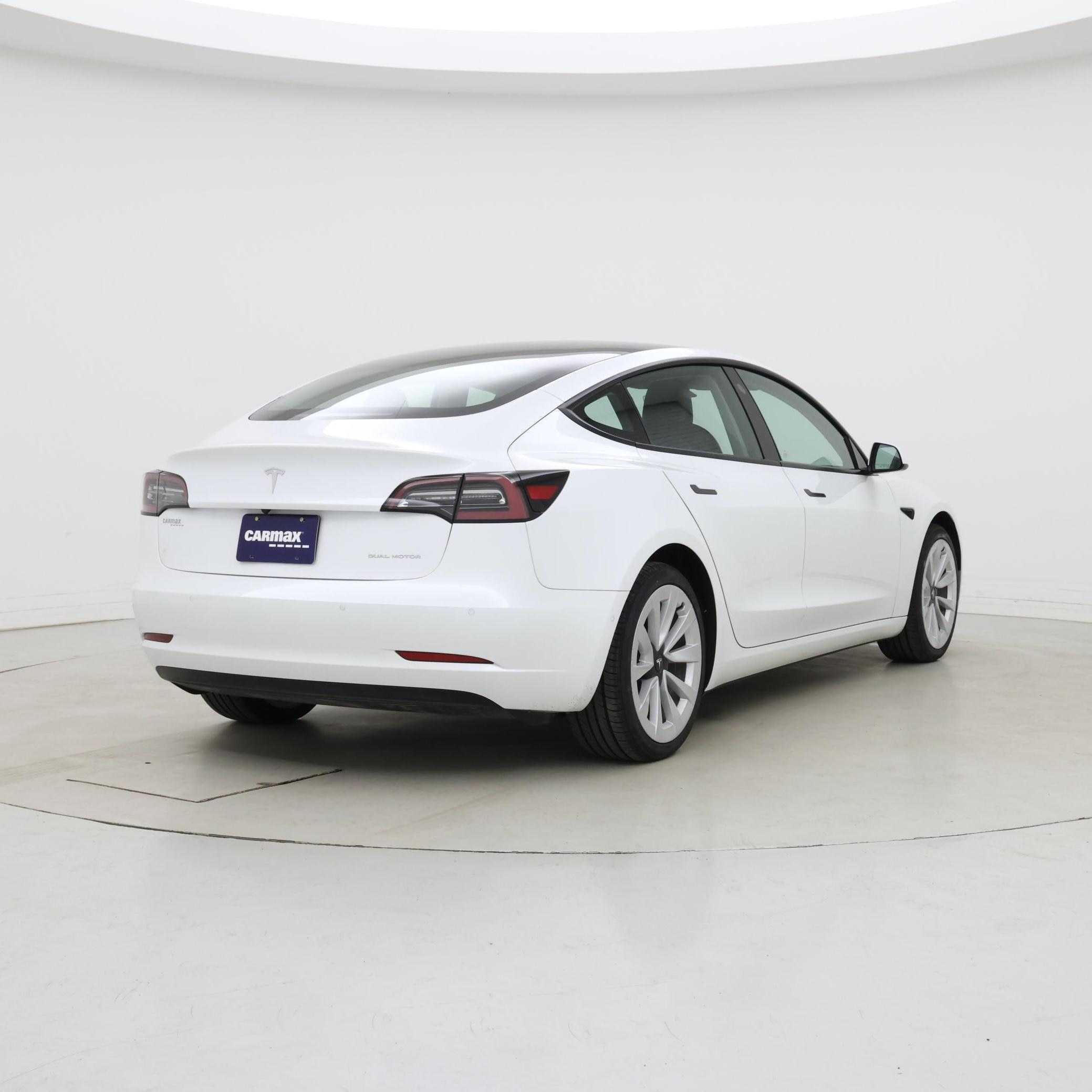 Thumbnail: 2022 Tesla Model 3 - 8
