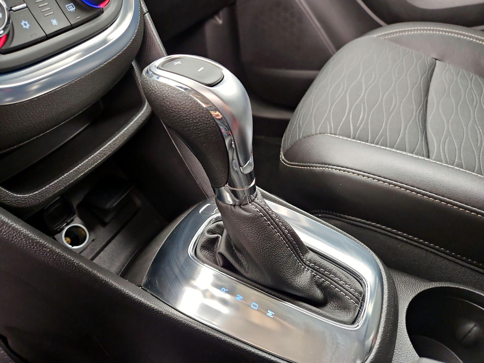 Thumbnail: 2015 Buick Encore - 17