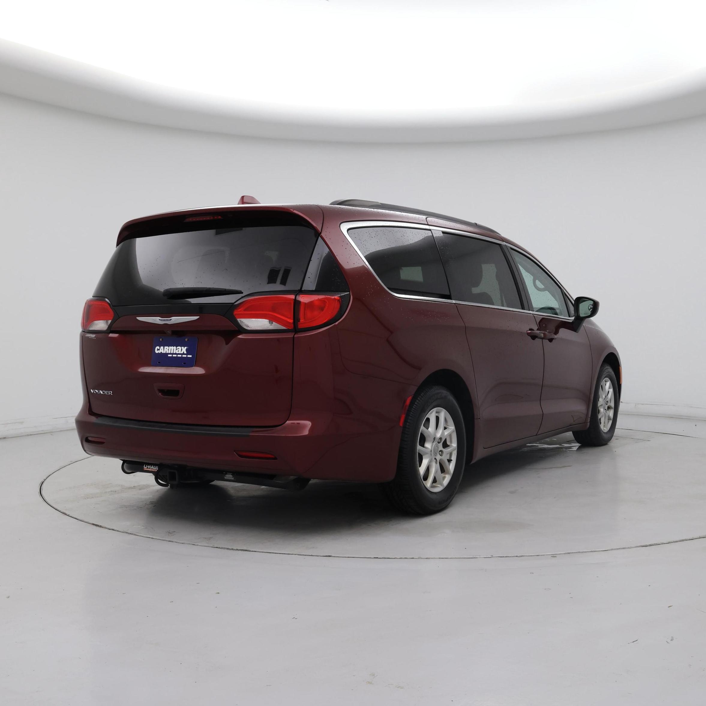 Thumbnail: 2020 Chrysler Voyager - 8