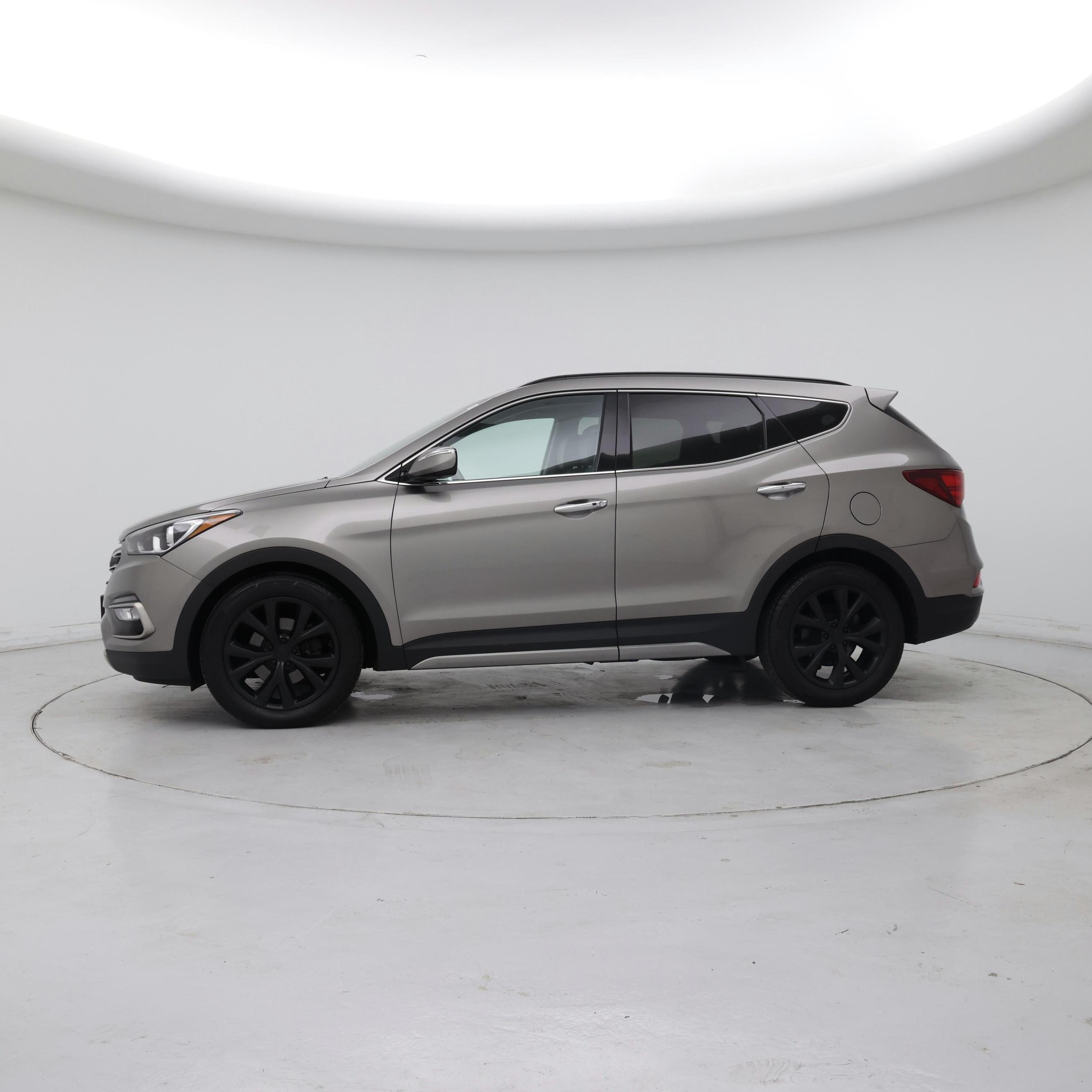 Thumbnail: 2017 Hyundai Santa Fe - 3