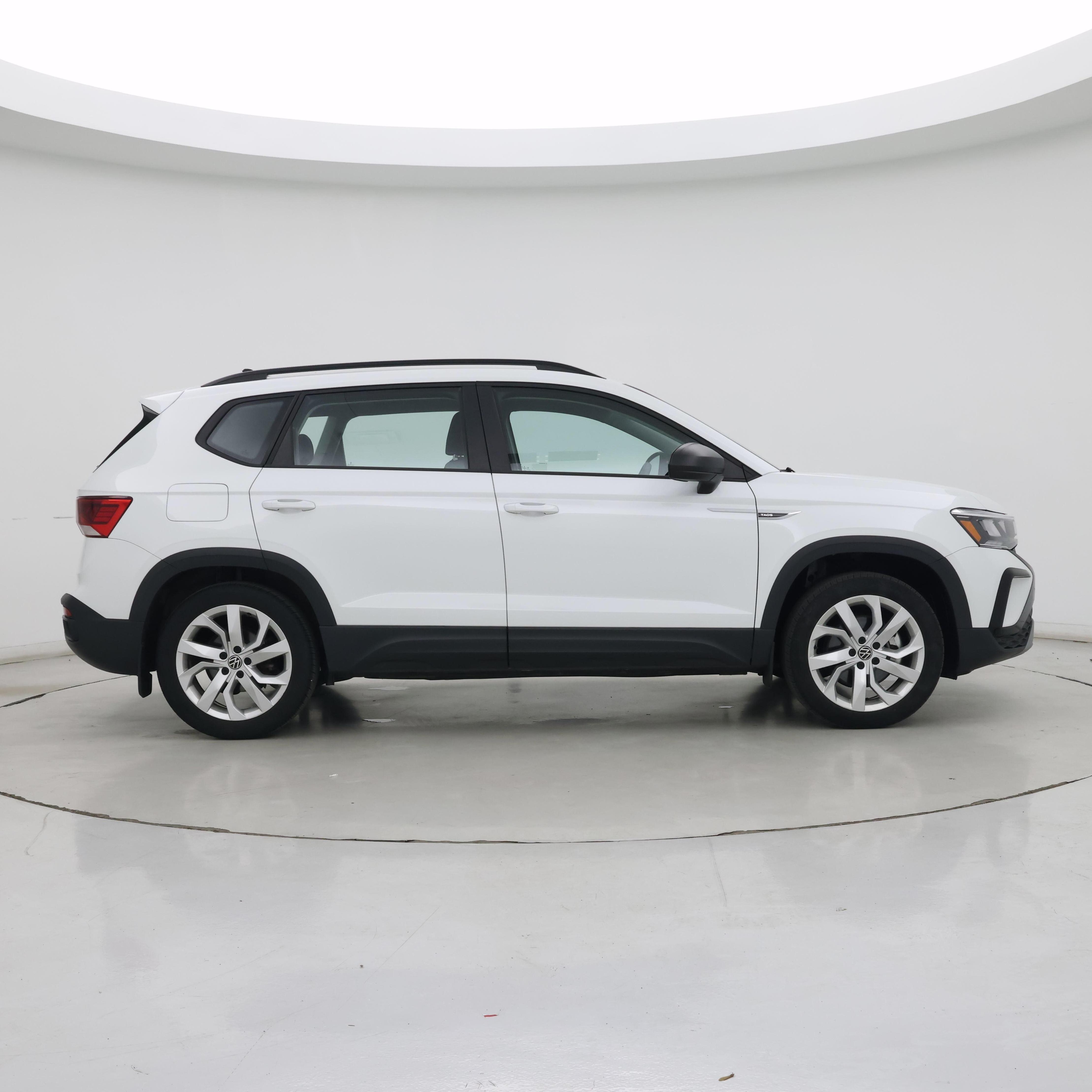 Thumbnail: 2023 Volkswagen Taos - 7