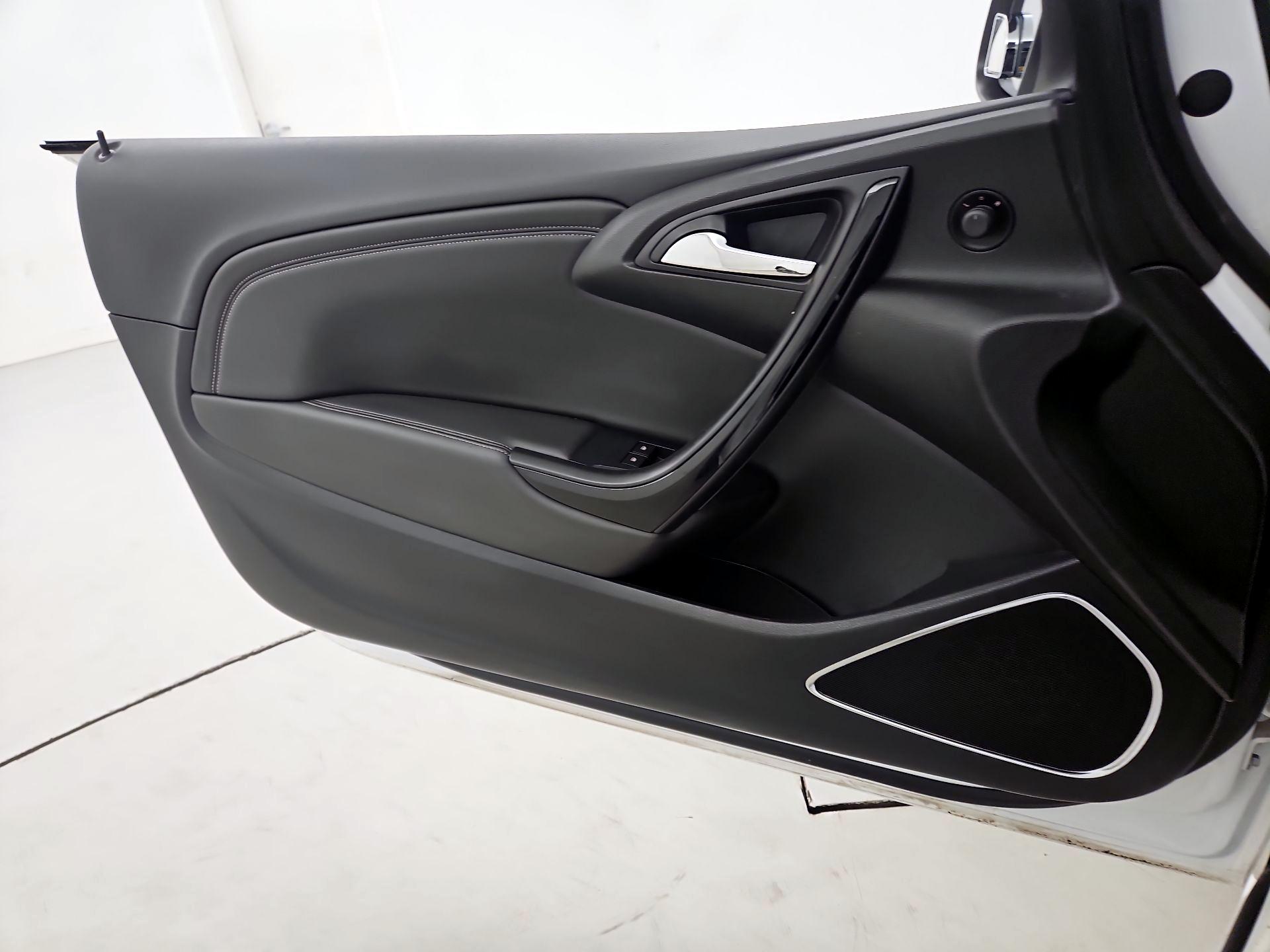 Thumbnail: 2016 Buick Cascada - 12