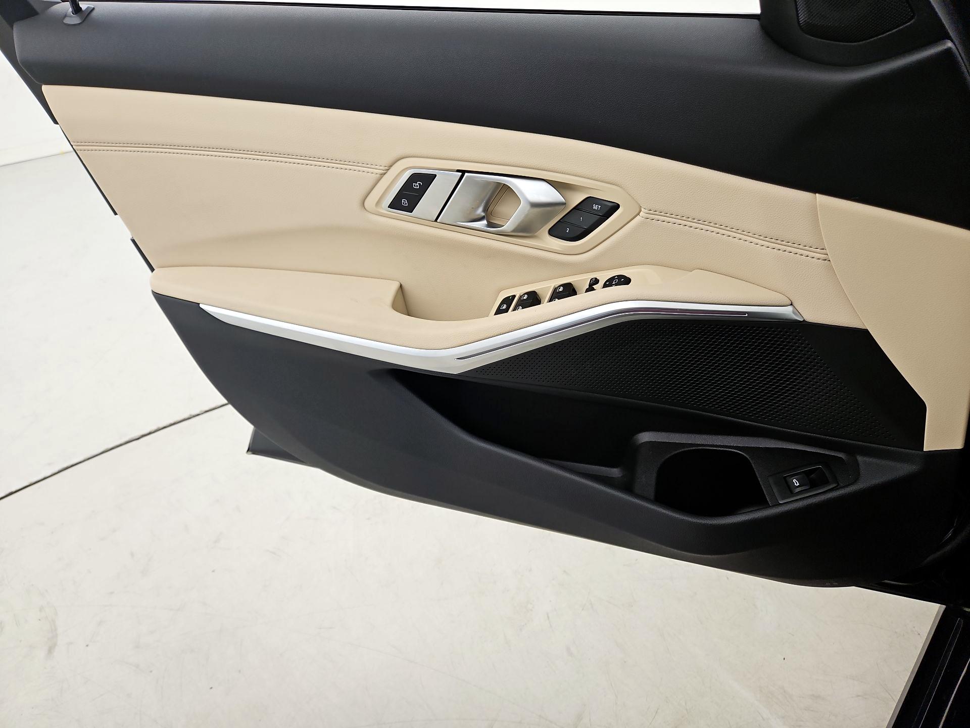 Thumbnail: 2021 BMW 3 Series - 12