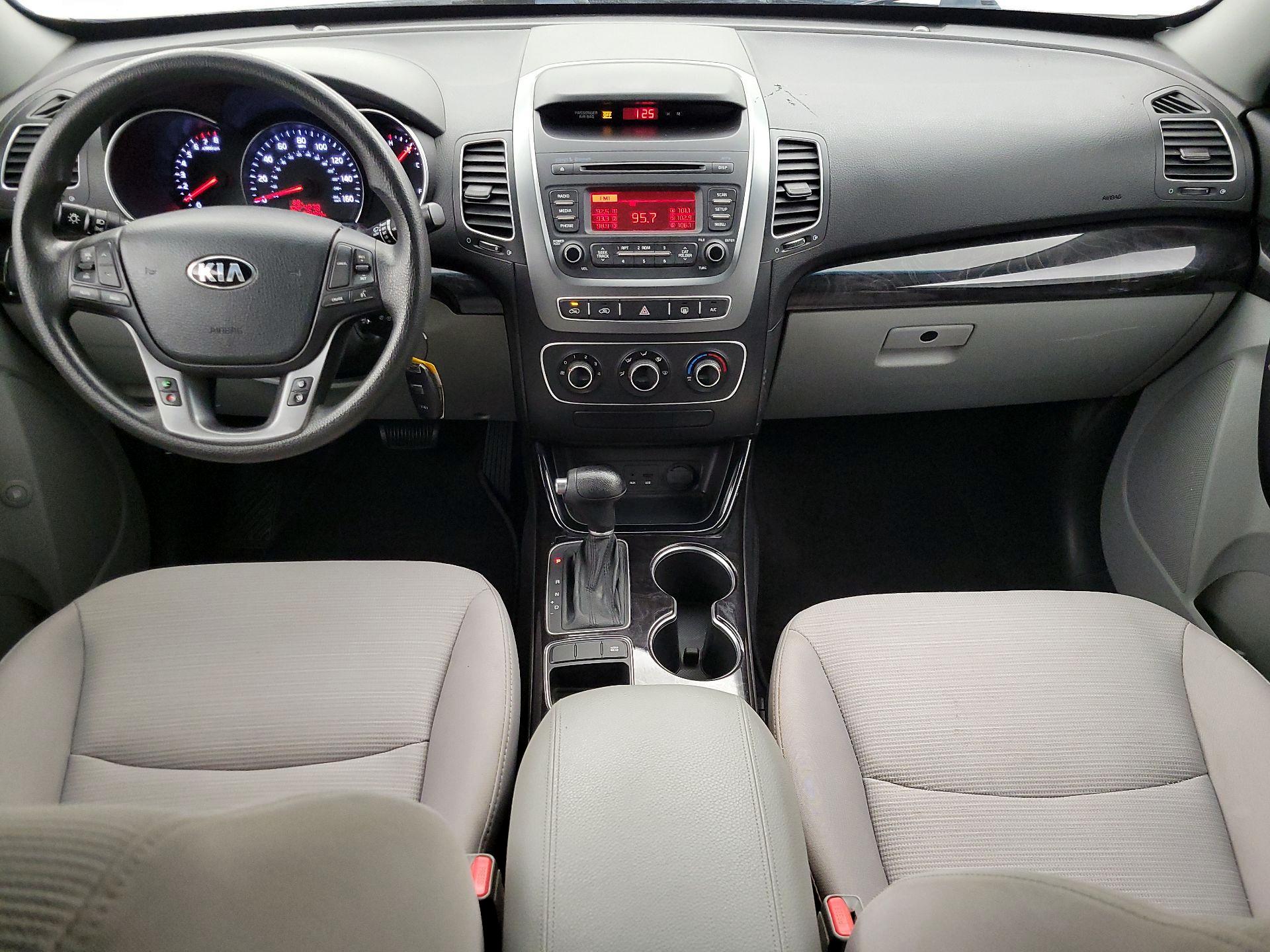 Thumbnail: 2014 Kia Sorento - 9