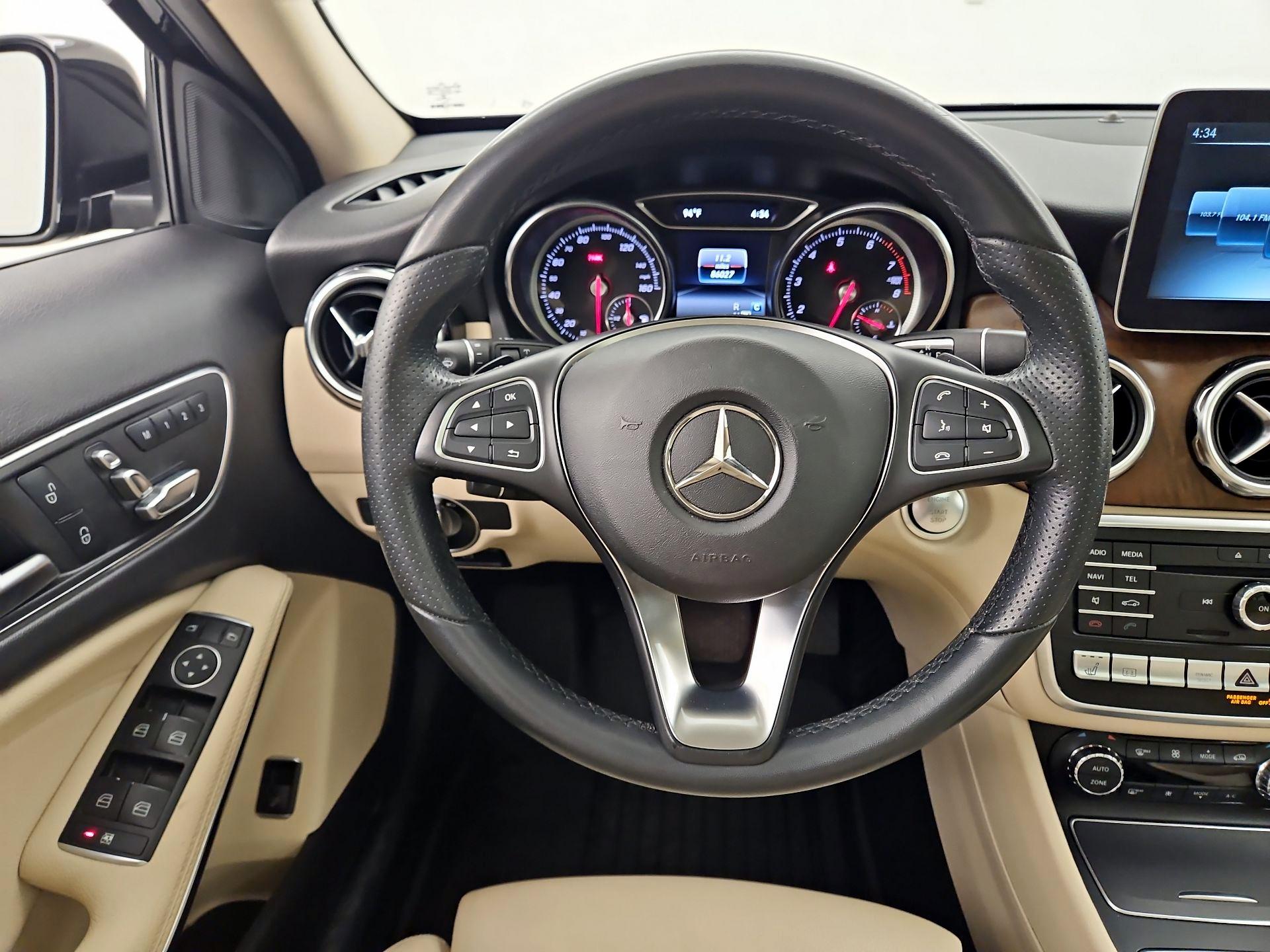 Thumbnail: 2018 Mercedes-Benz GLA - 10