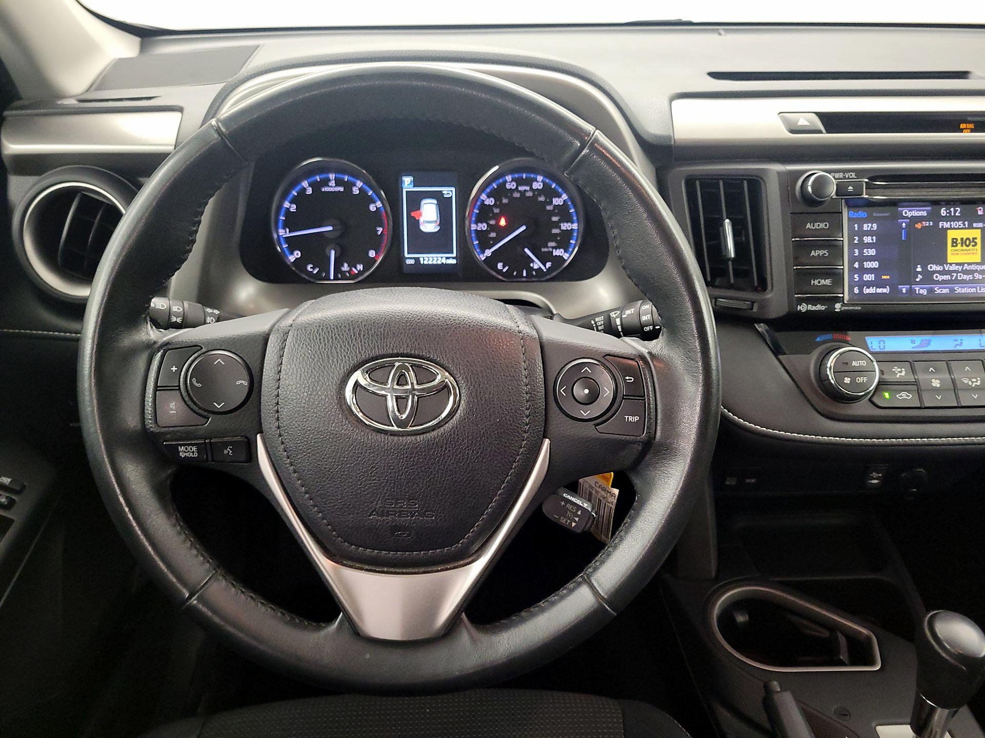 Thumbnail: 2016 Toyota RAV4 - 10