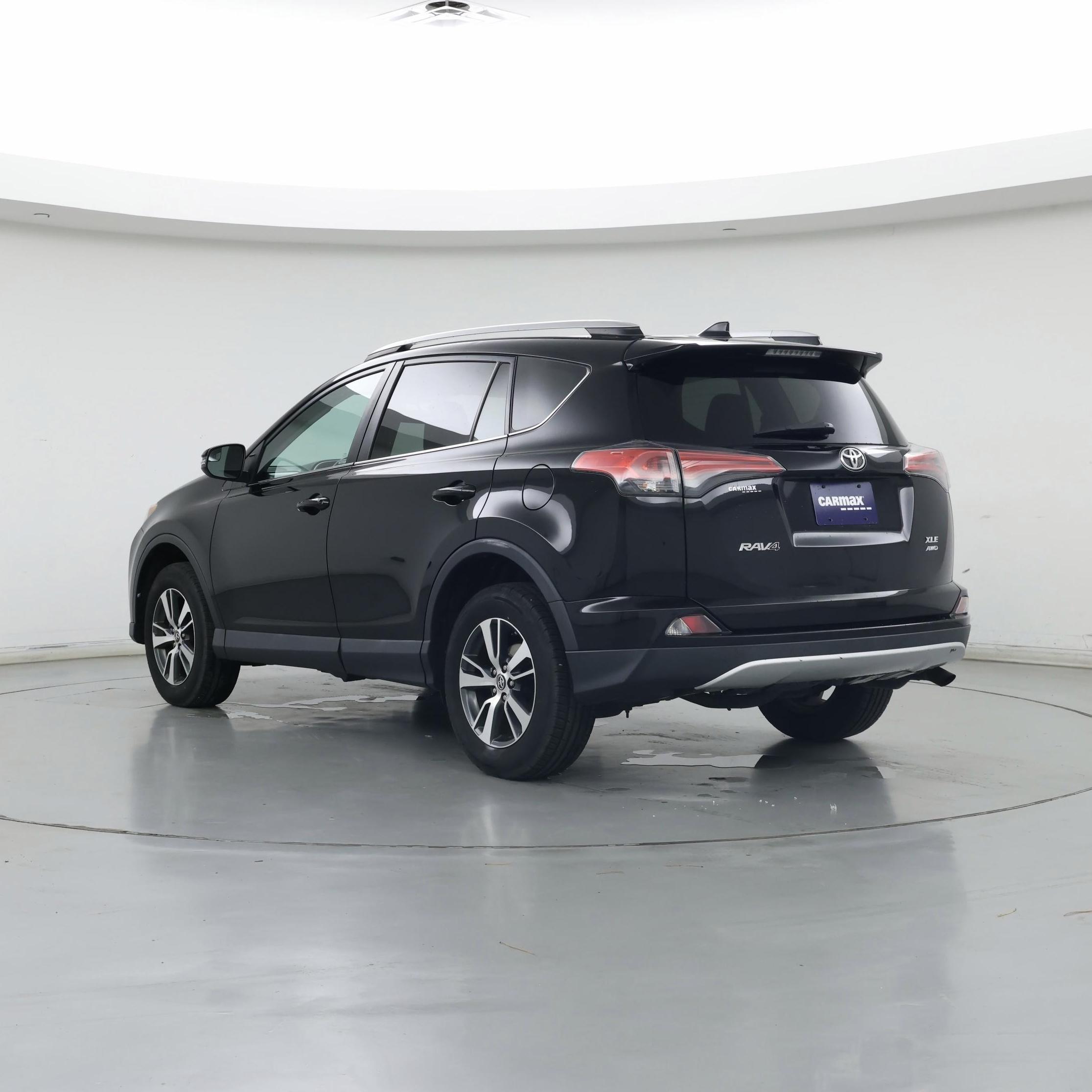 Thumbnail: 2016 Toyota RAV4 - 2