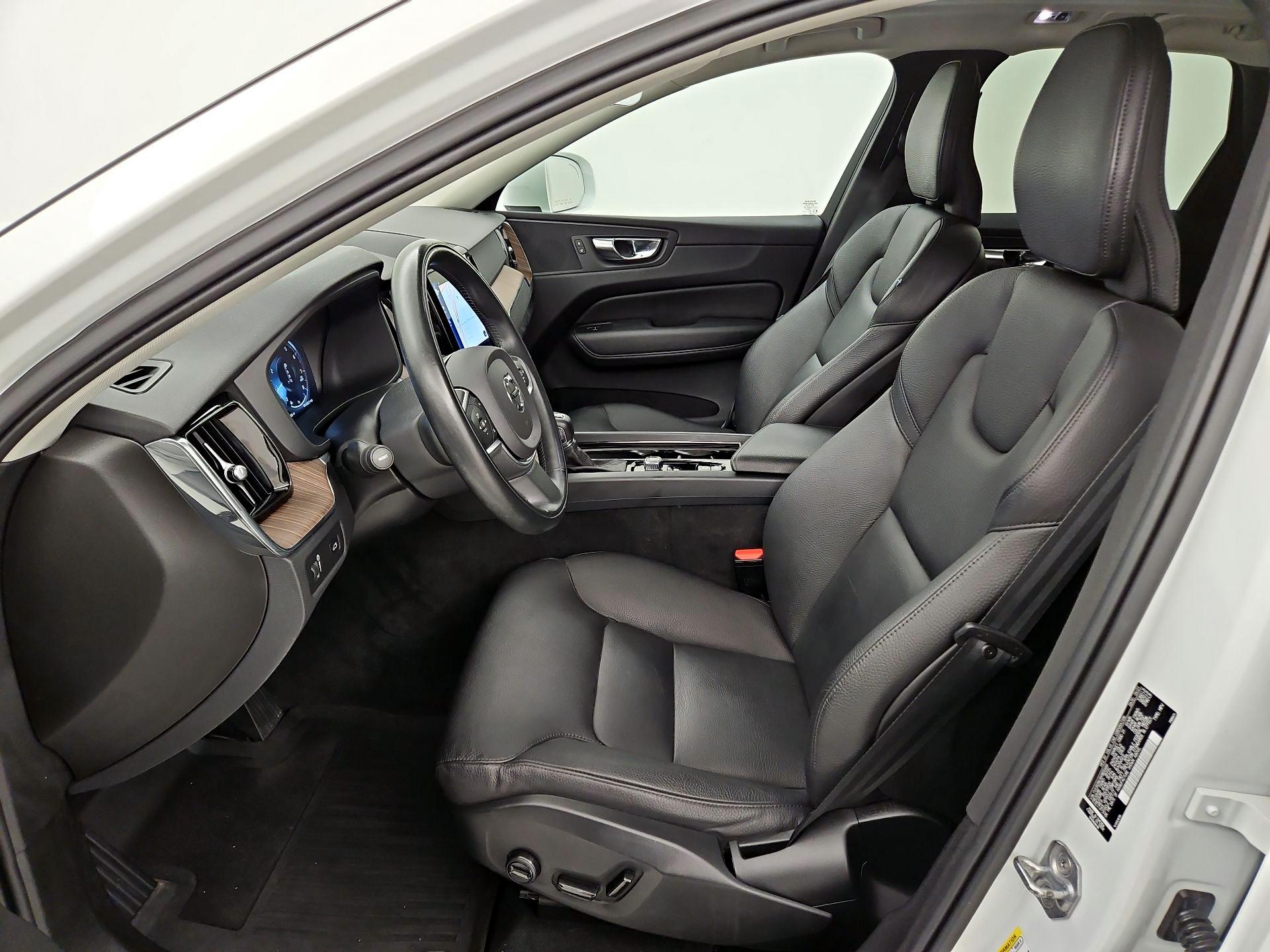 Thumbnail: 2021 Volvo XC60 - 11