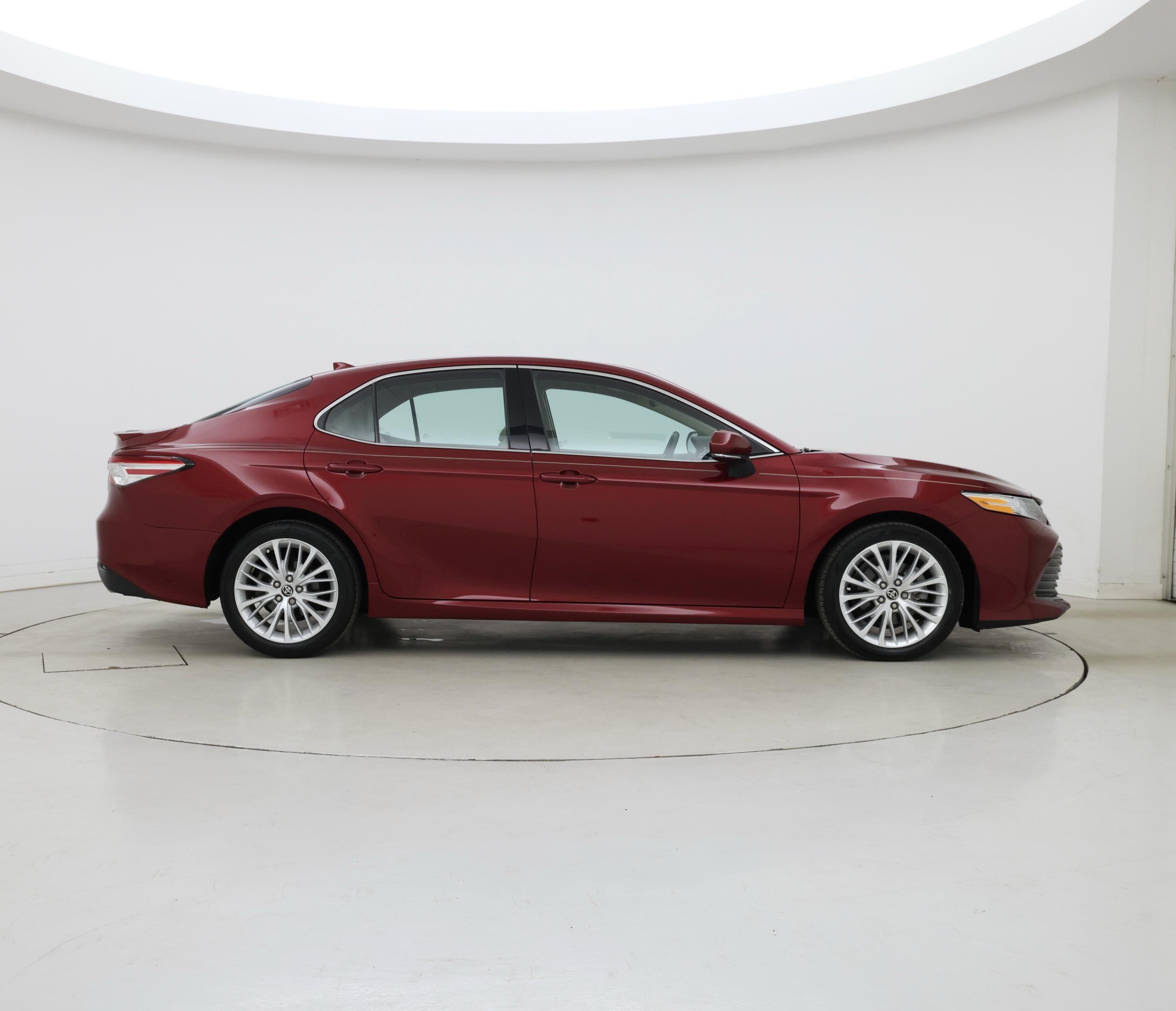 Thumbnail: 2020 Toyota Camry - 7