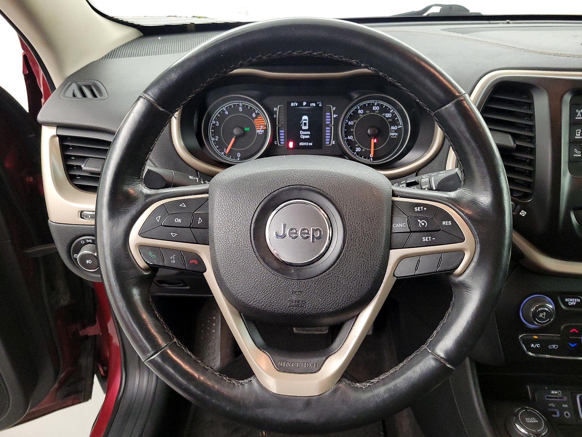 Thumbnail: 2016 Jeep Cherokee - 10