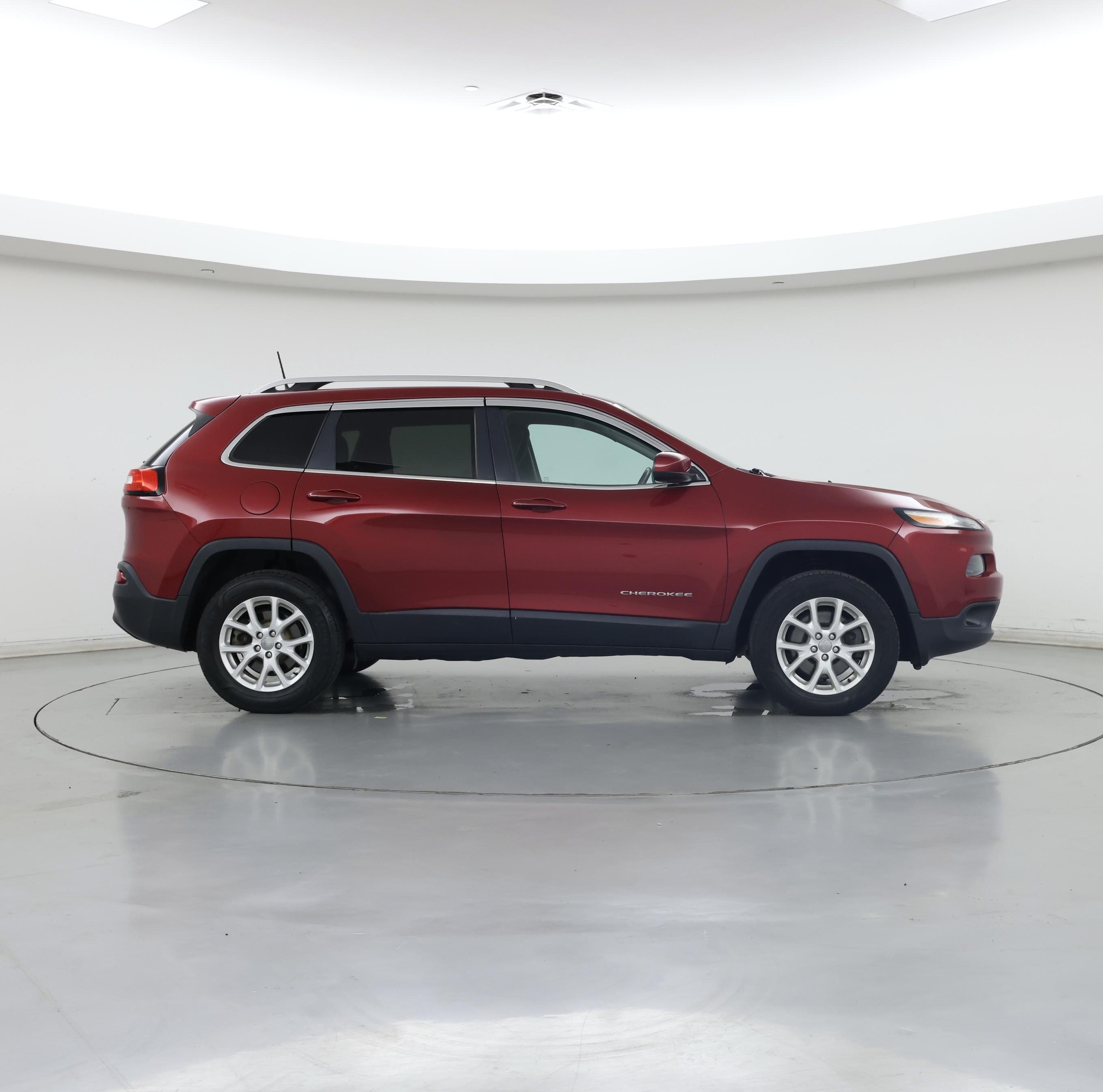 Thumbnail: 2016 Jeep Cherokee - 7
