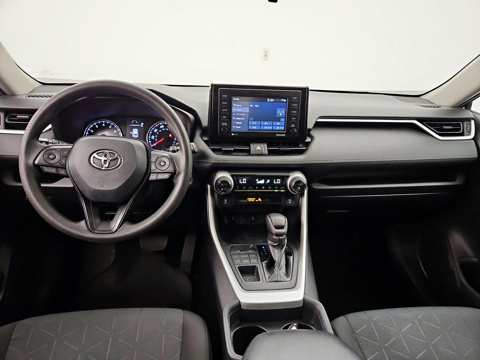 Thumbnail: 2020 Toyota RAV4 - 9