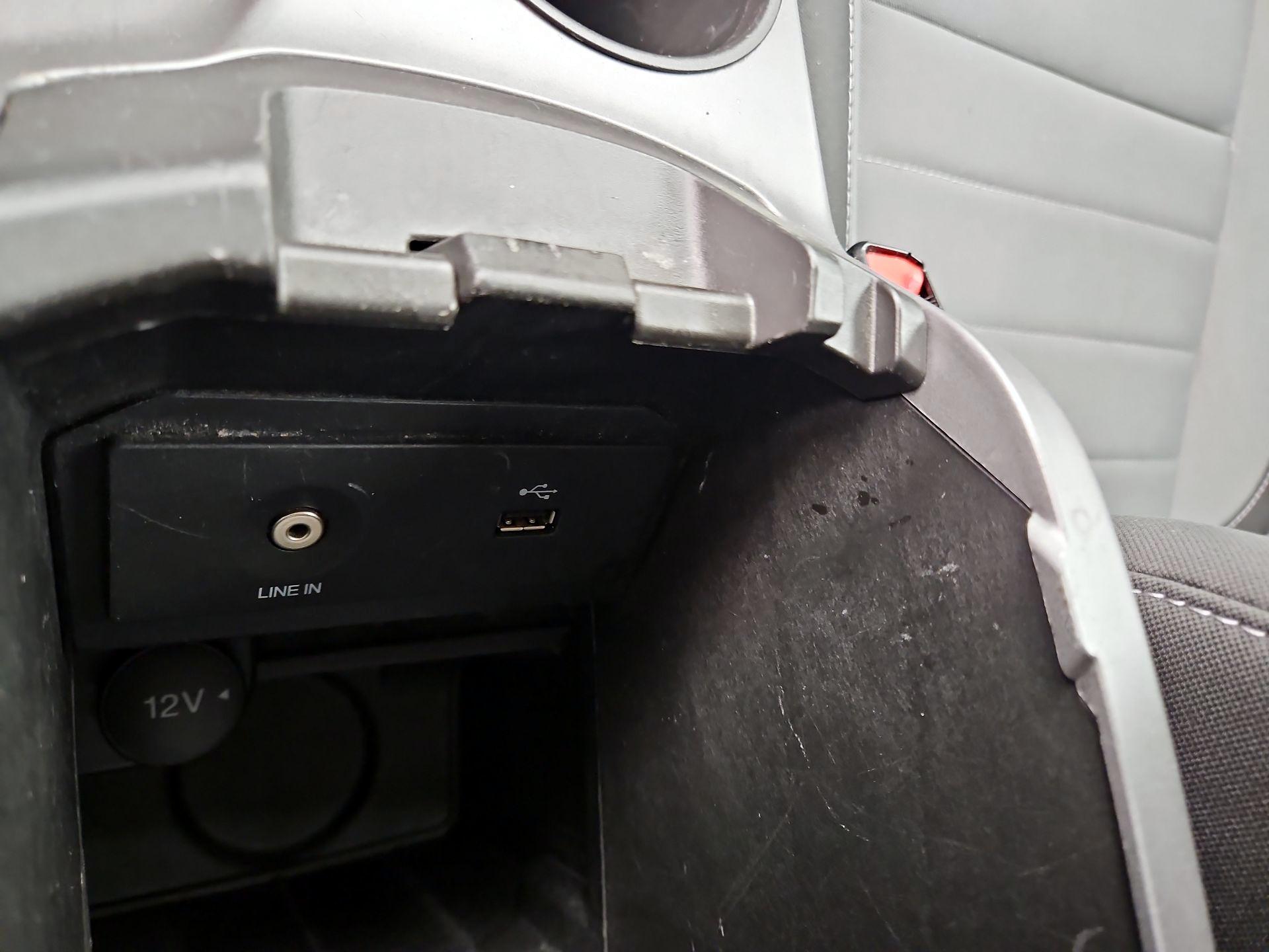 Thumbnail: 2014 Ford Escape - 18