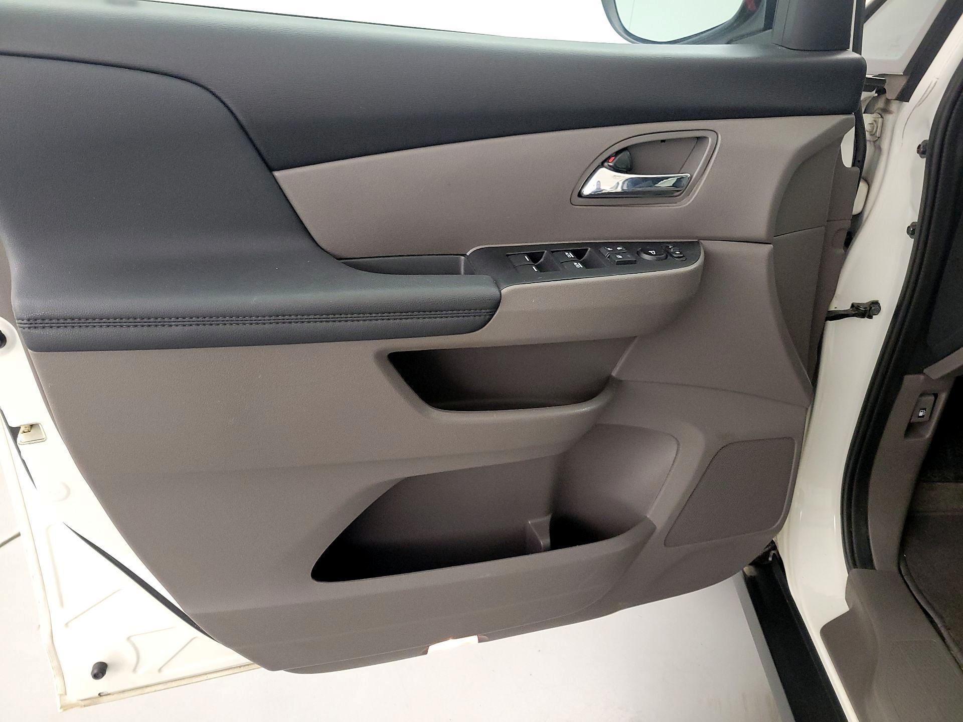 Thumbnail: 2016 Honda Odyssey - 12