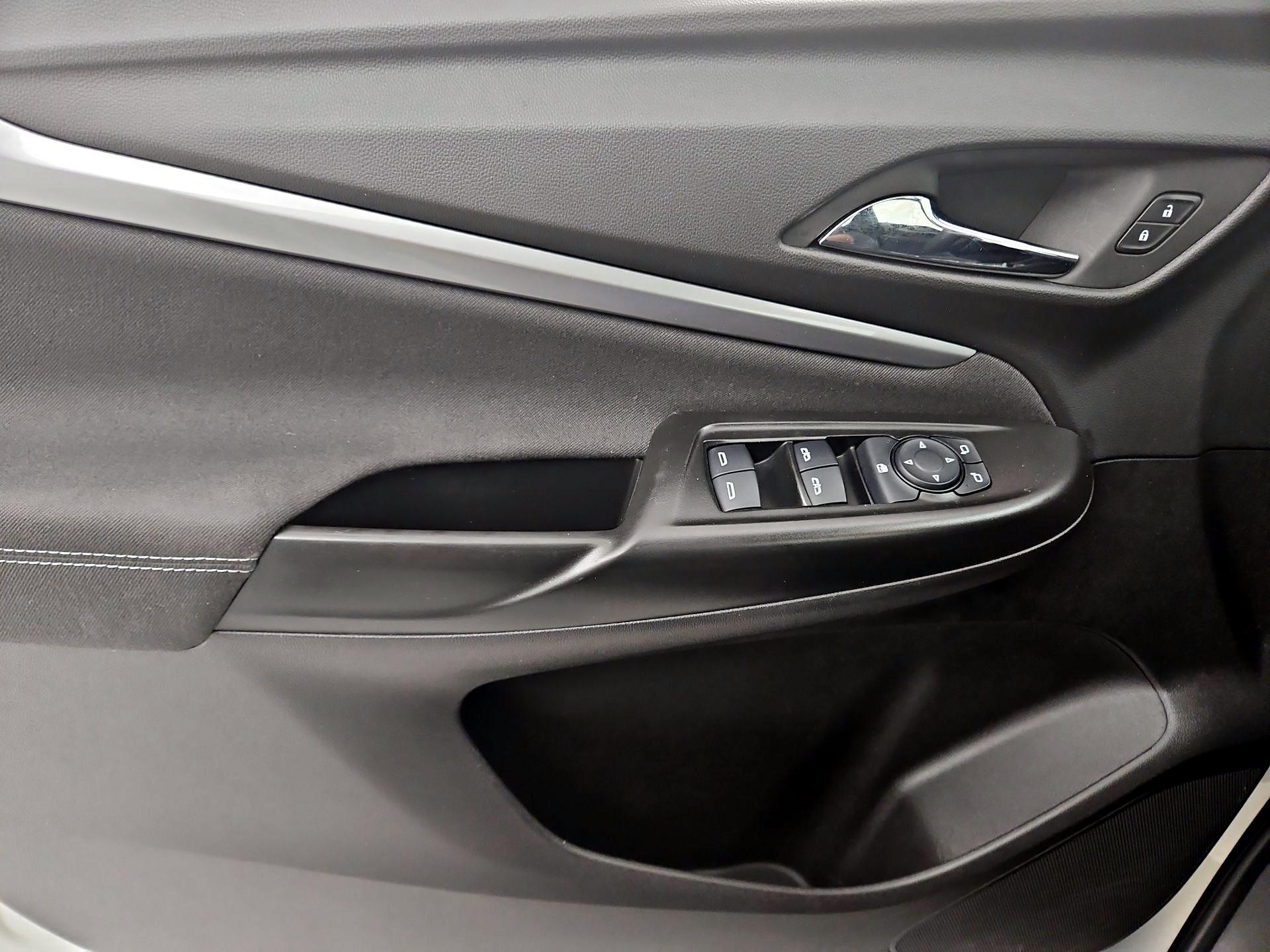 Thumbnail: 2023 Chevrolet Bolt EUV - 12