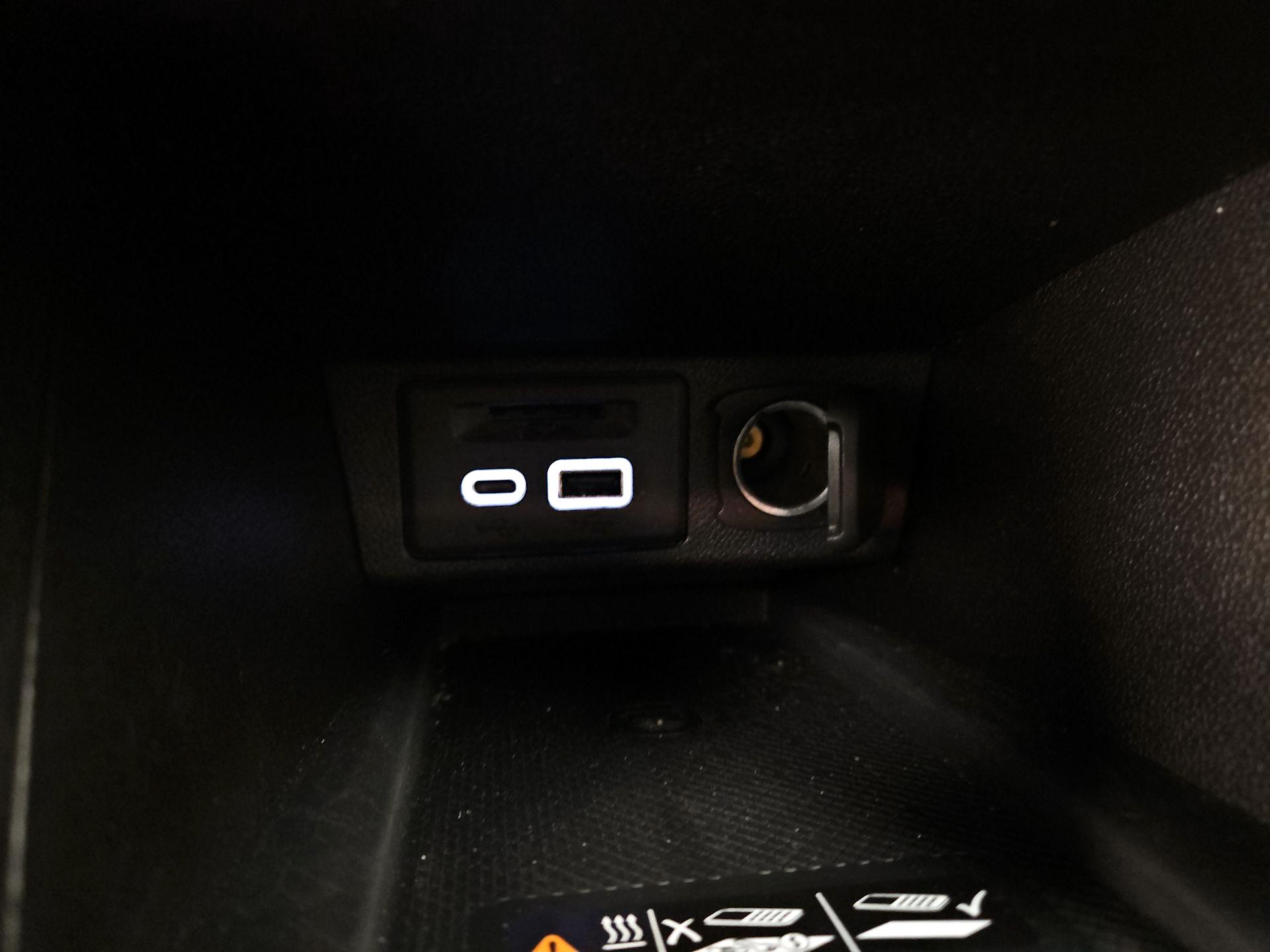 Thumbnail: 2023 Chevrolet Bolt EUV - 18