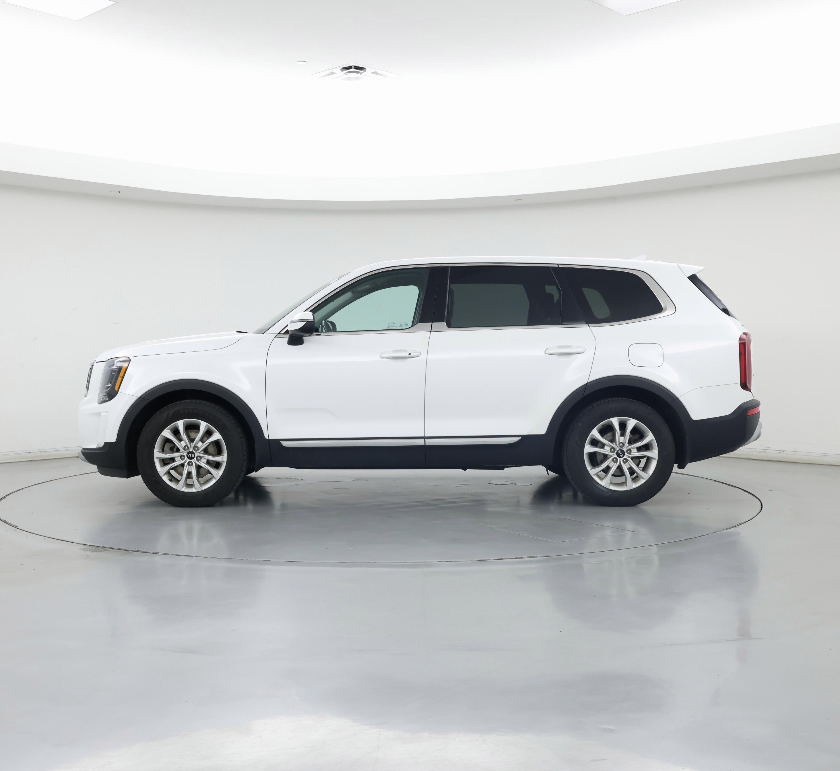 Thumbnail: 2020 Kia Telluride - 3