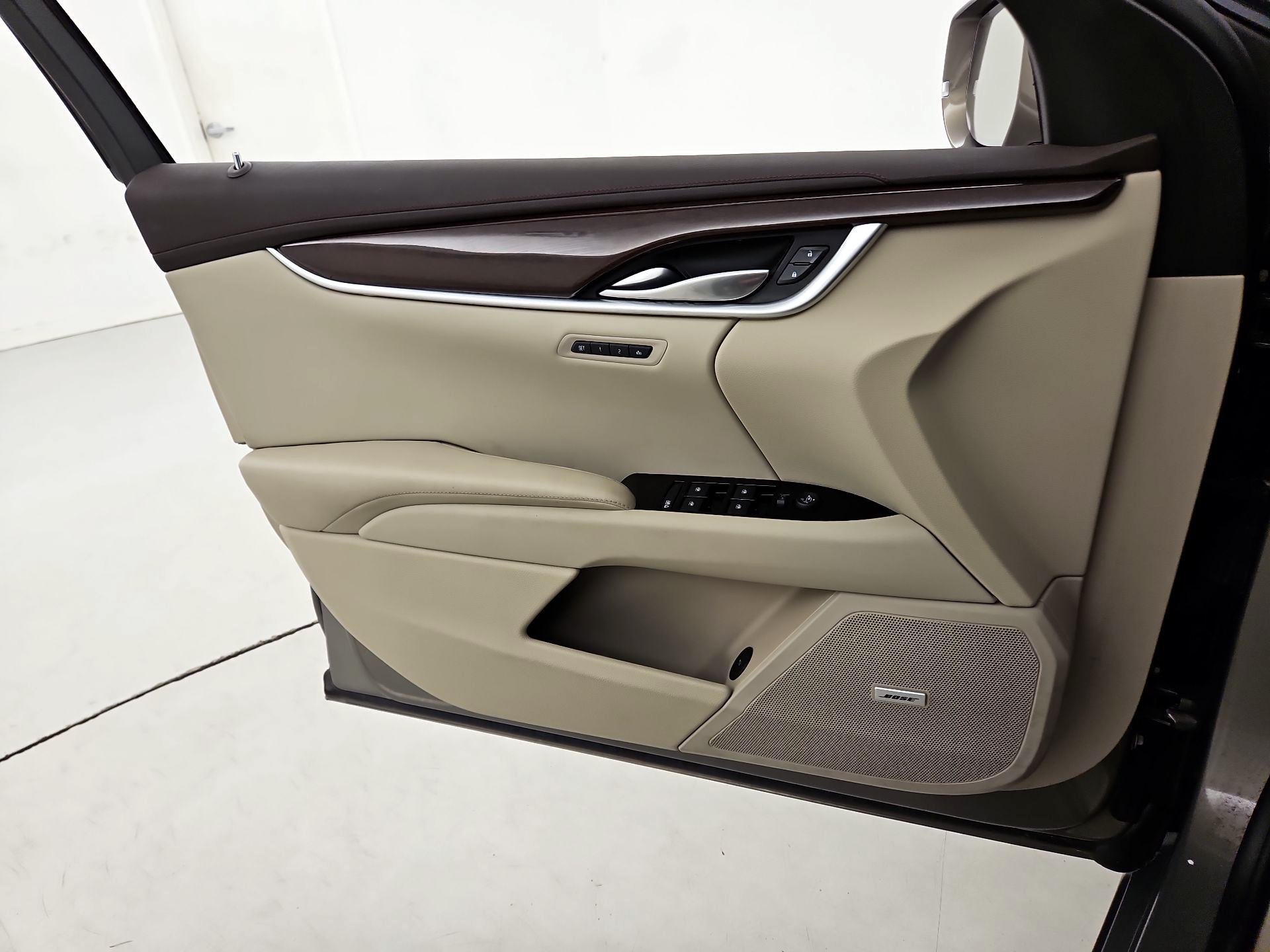 Thumbnail: 2017 Cadillac XTS - 12