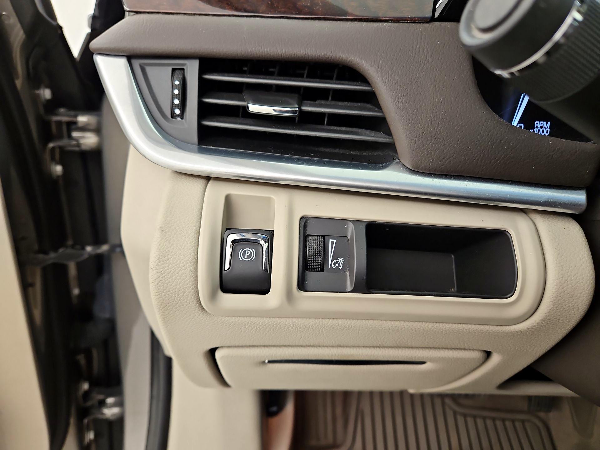 Thumbnail: 2017 Cadillac XTS - 13