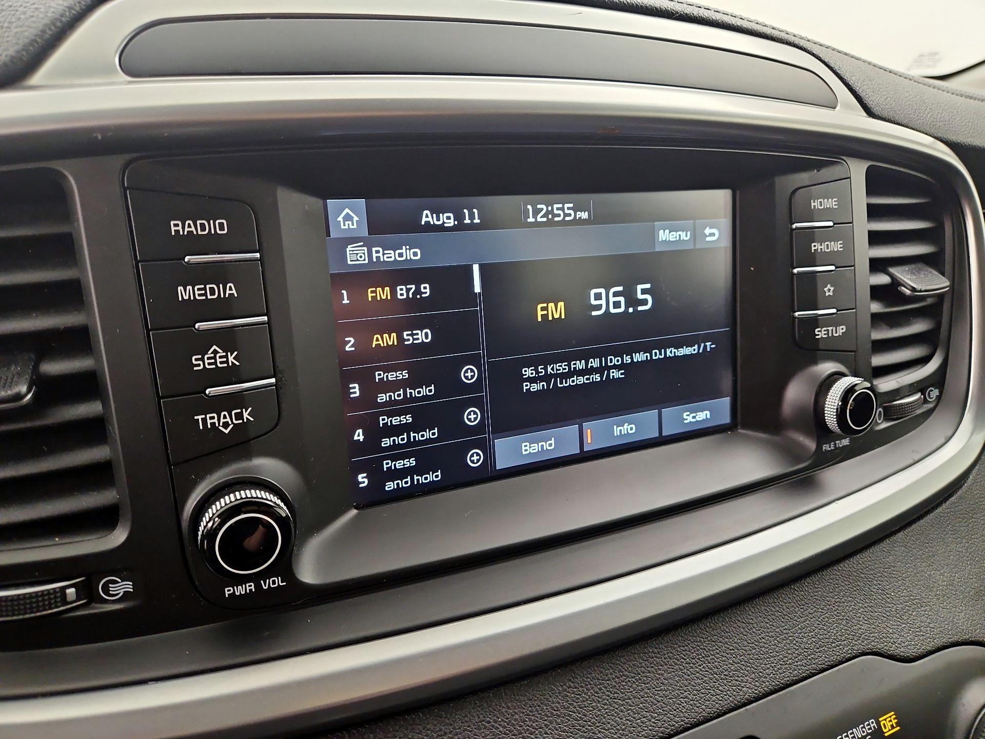 Thumbnail: 2019 Kia Sorento - 15
