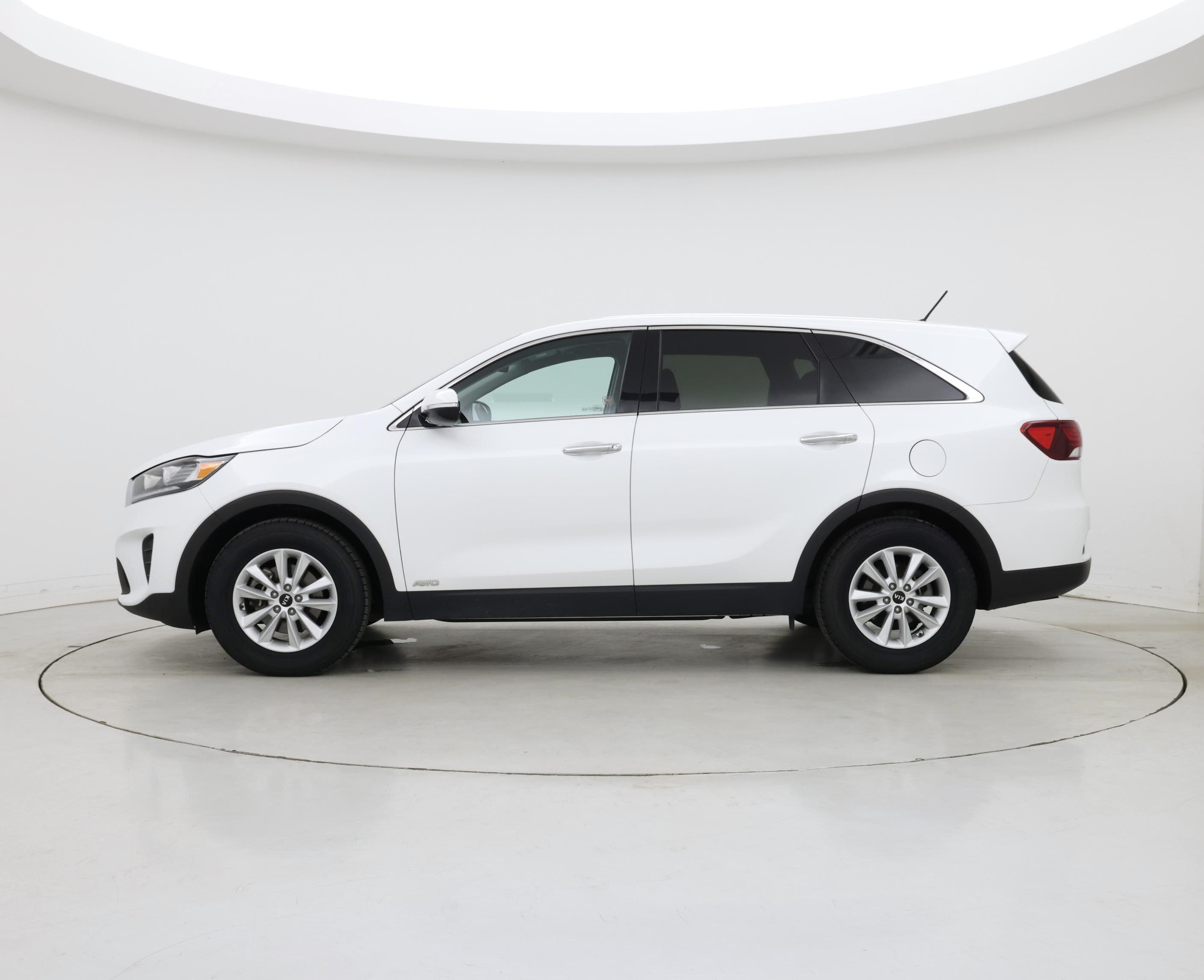 Thumbnail: 2019 Kia Sorento - 3