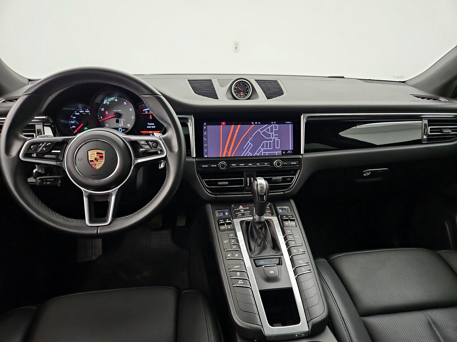 Thumbnail: 2020 Porsche Macan - 9