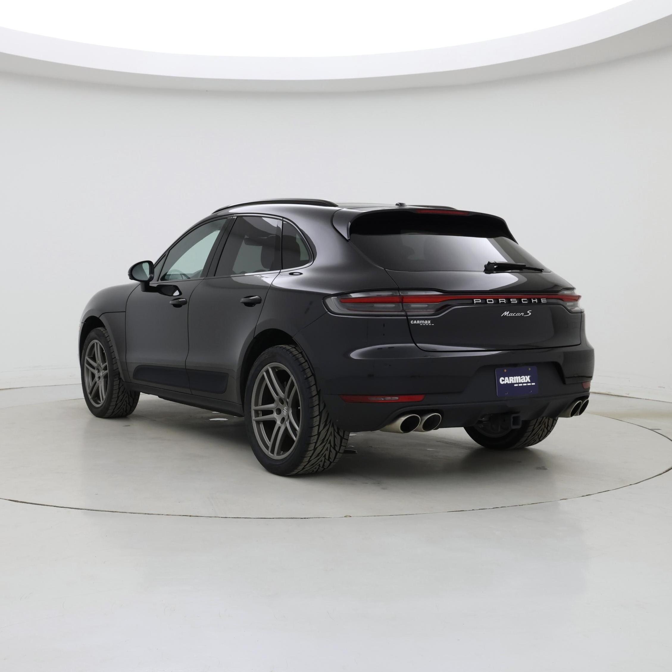 Thumbnail: 2020 Porsche Macan - 2