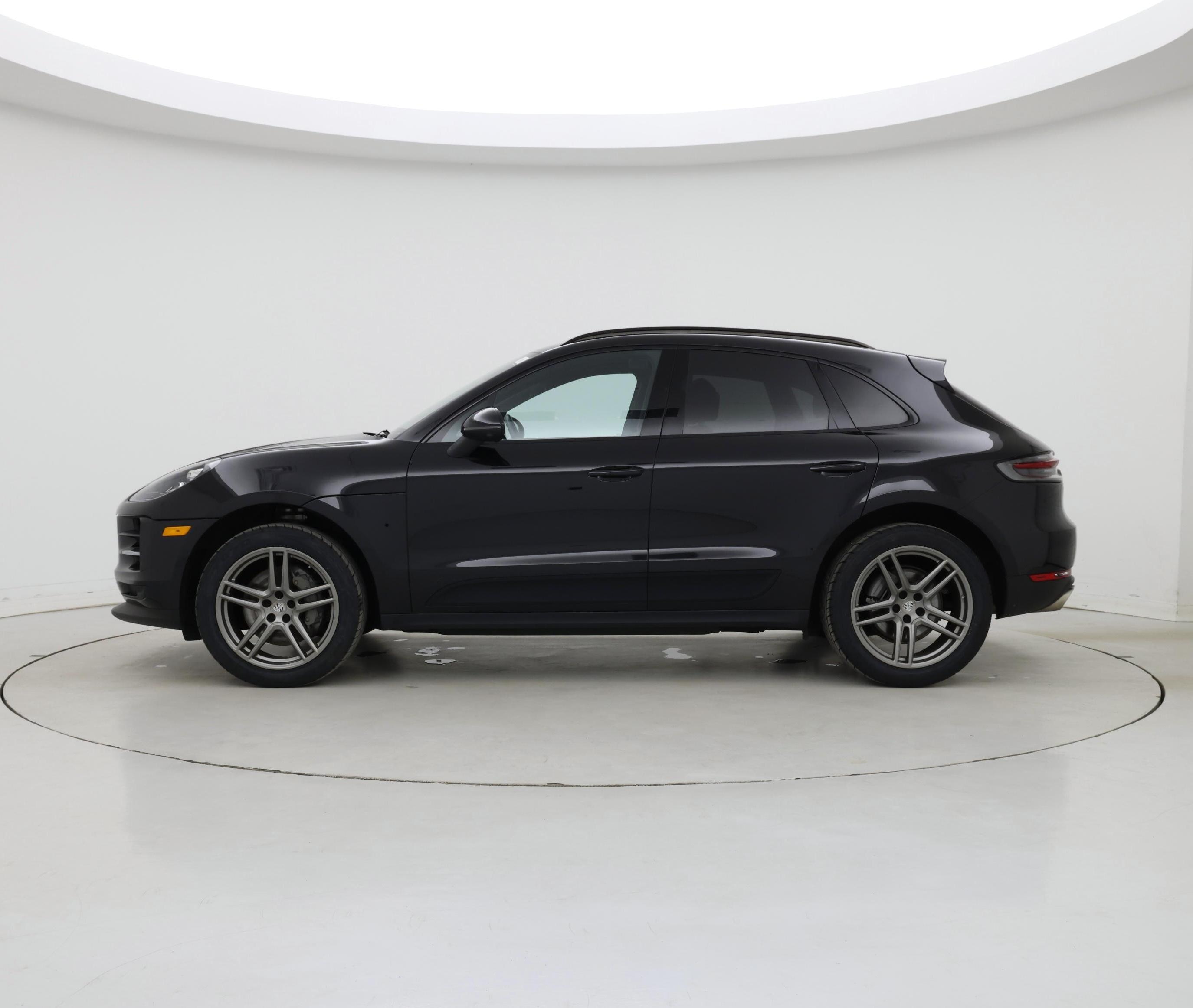 Thumbnail: 2020 Porsche Macan - 3