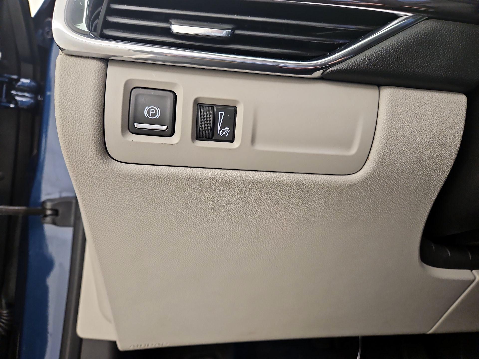 Thumbnail: 2019 Cadillac XT4 - 13