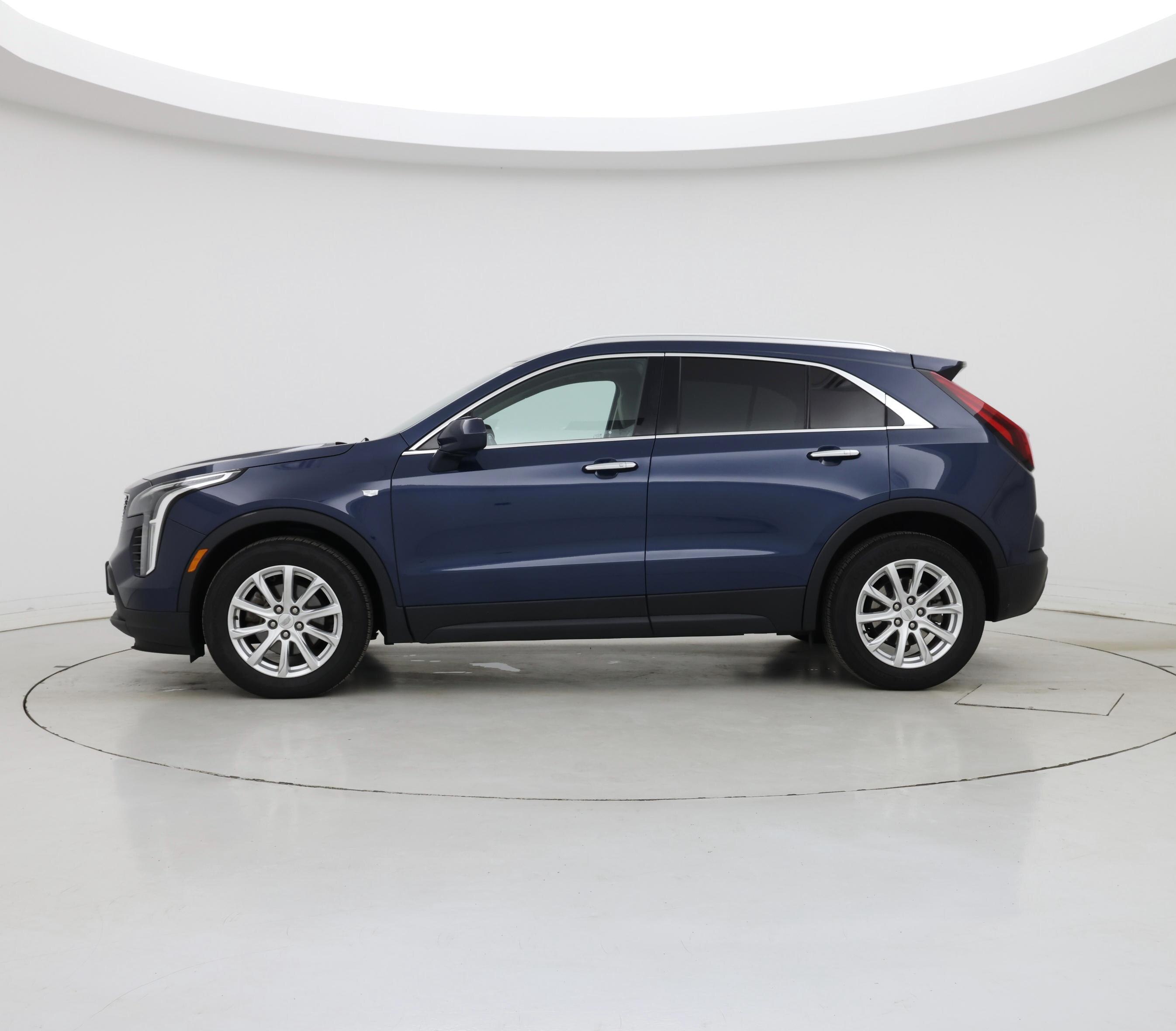 Thumbnail: 2019 Cadillac XT4 - 3