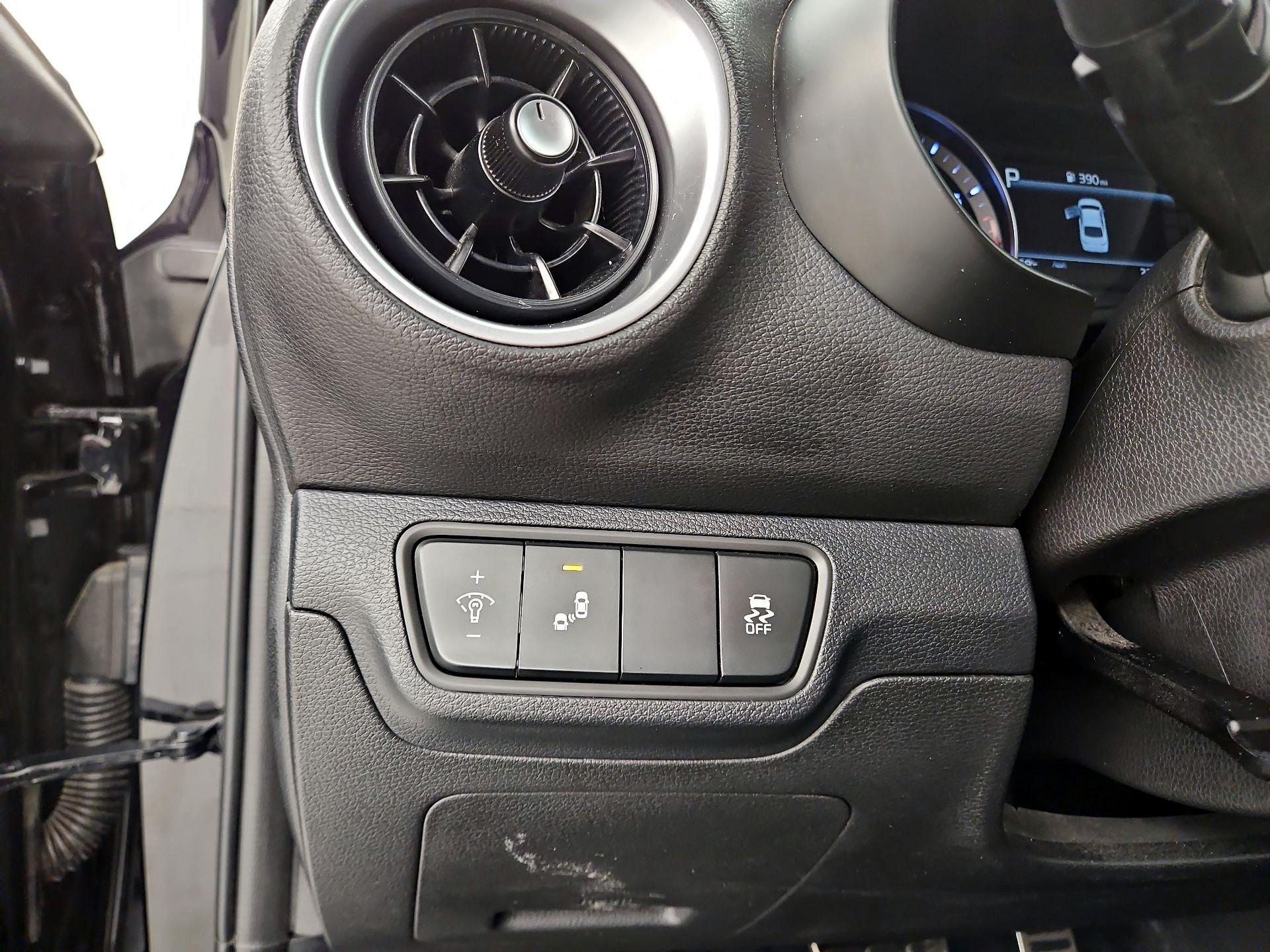 Thumbnail: 2023 Kia Forte - 13