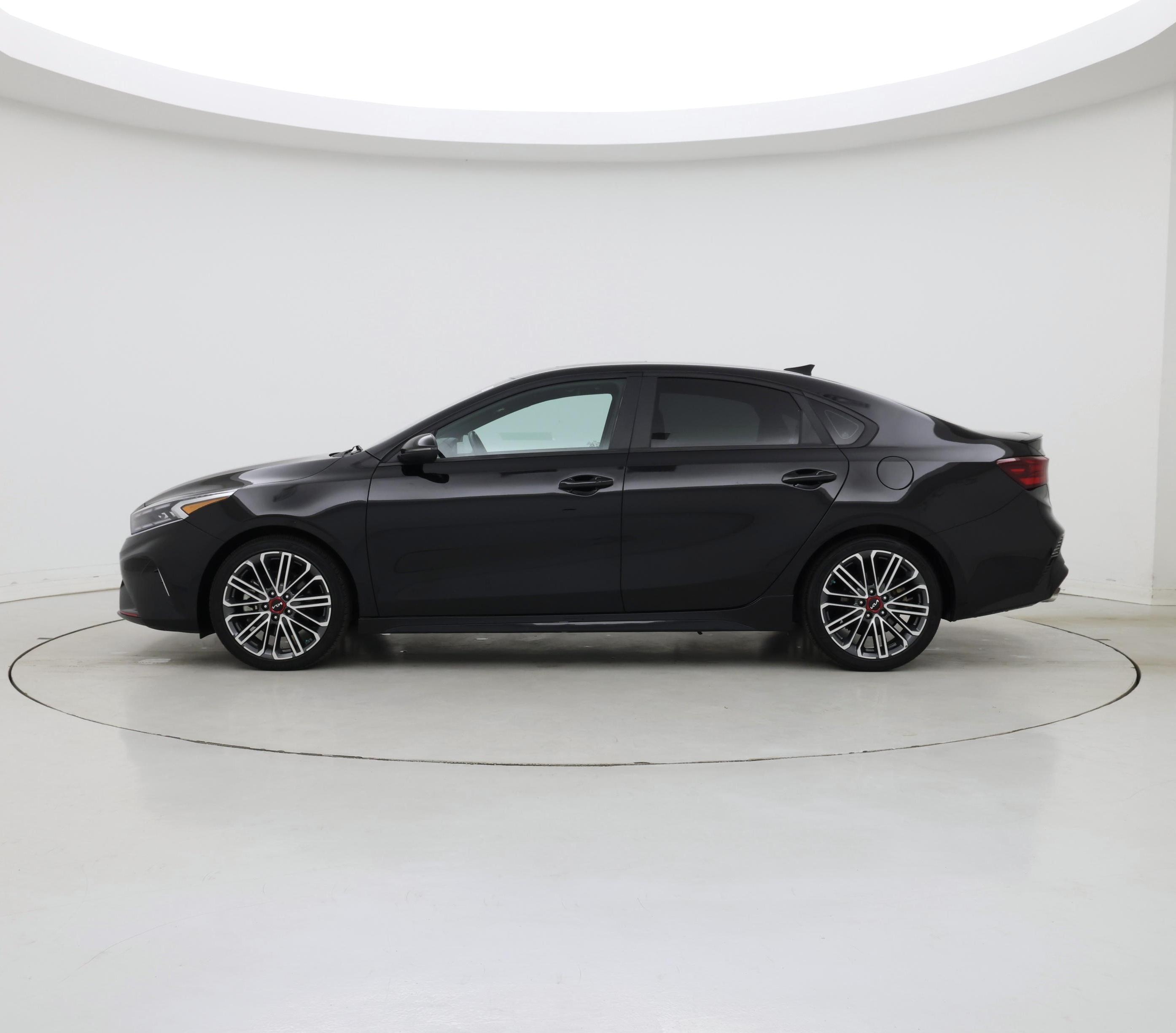 Thumbnail: 2023 Kia Forte - 3