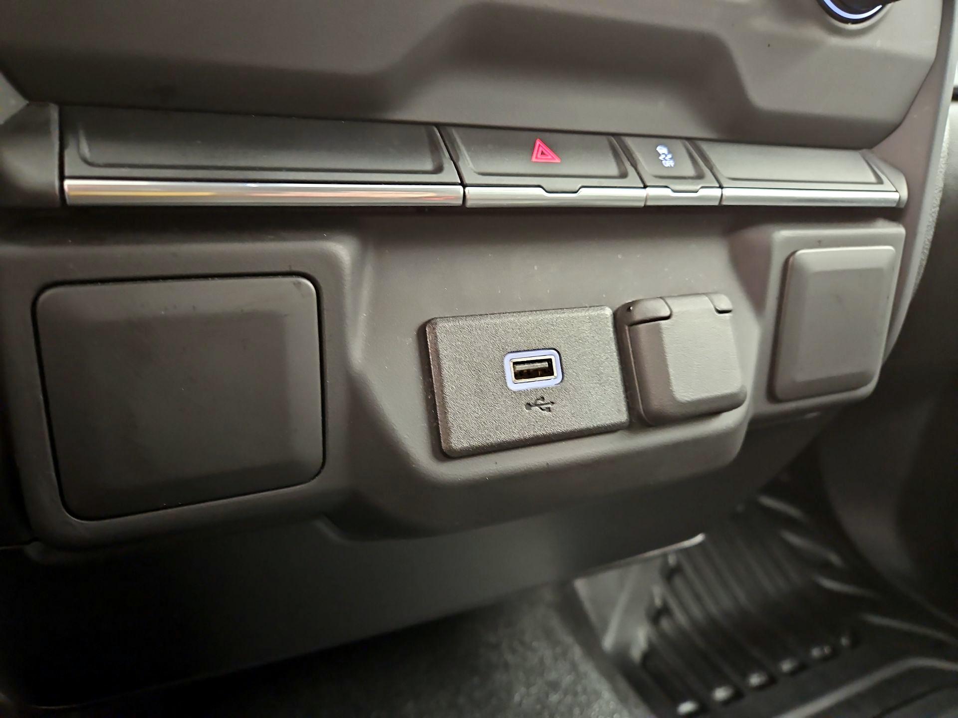 Thumbnail: 2020 Chevrolet Silverado 1500 - 18
