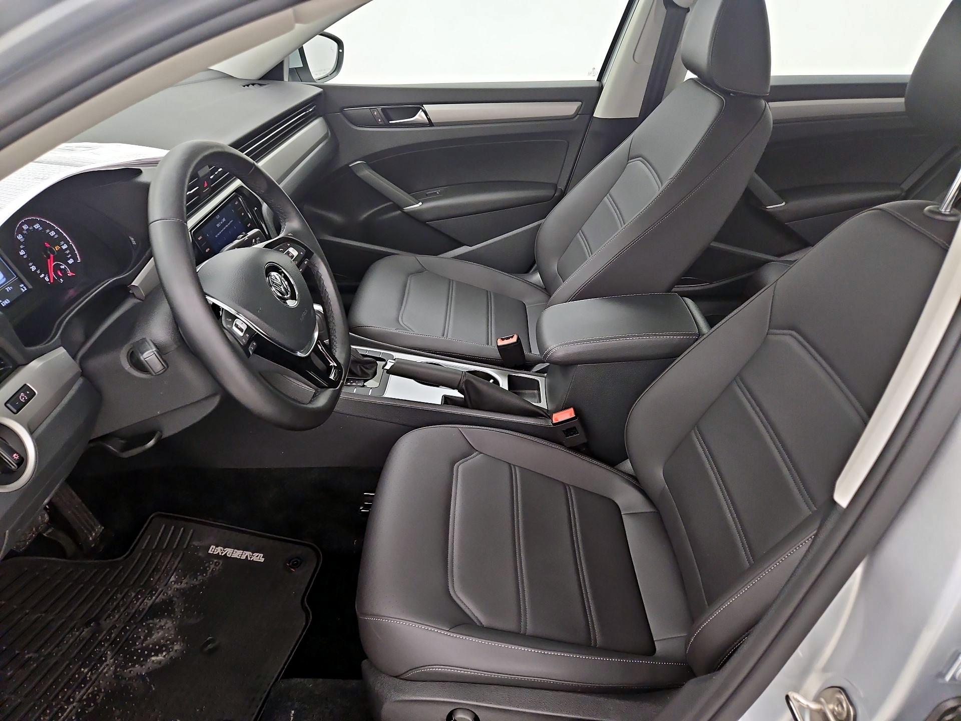 Thumbnail: 2020 Volkswagen Passat - 11