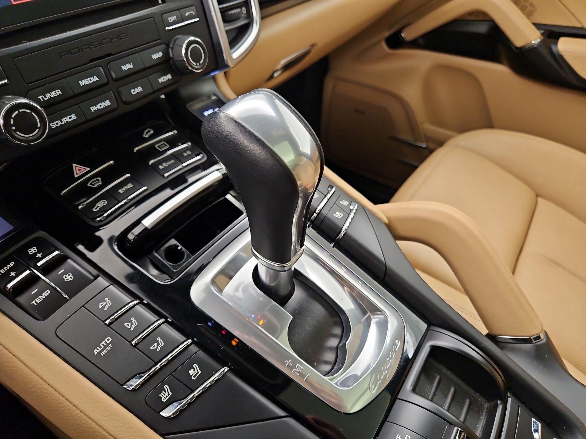 Thumbnail: 2018 Porsche Cayenne - 18
