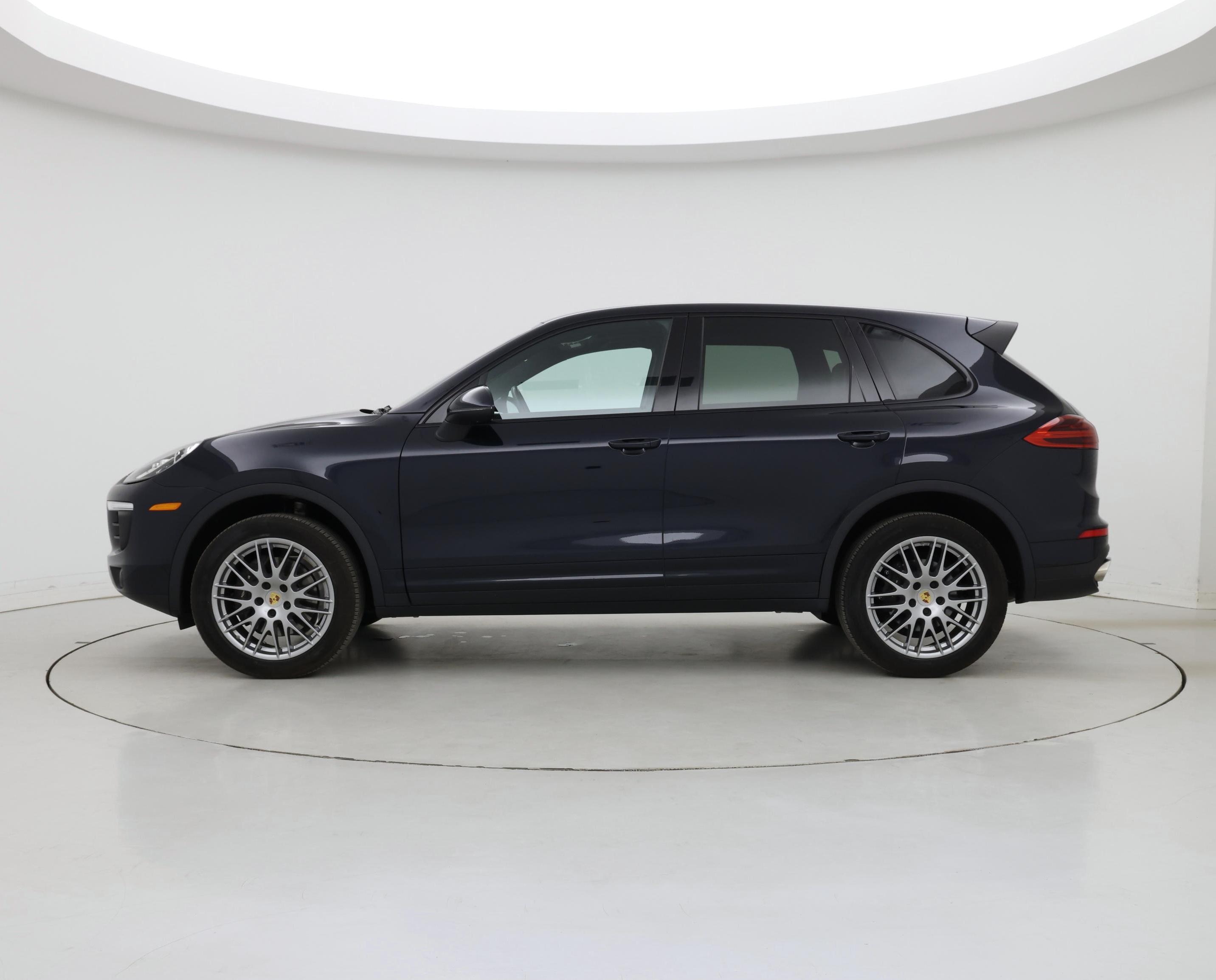 Thumbnail: 2018 Porsche Cayenne - 3