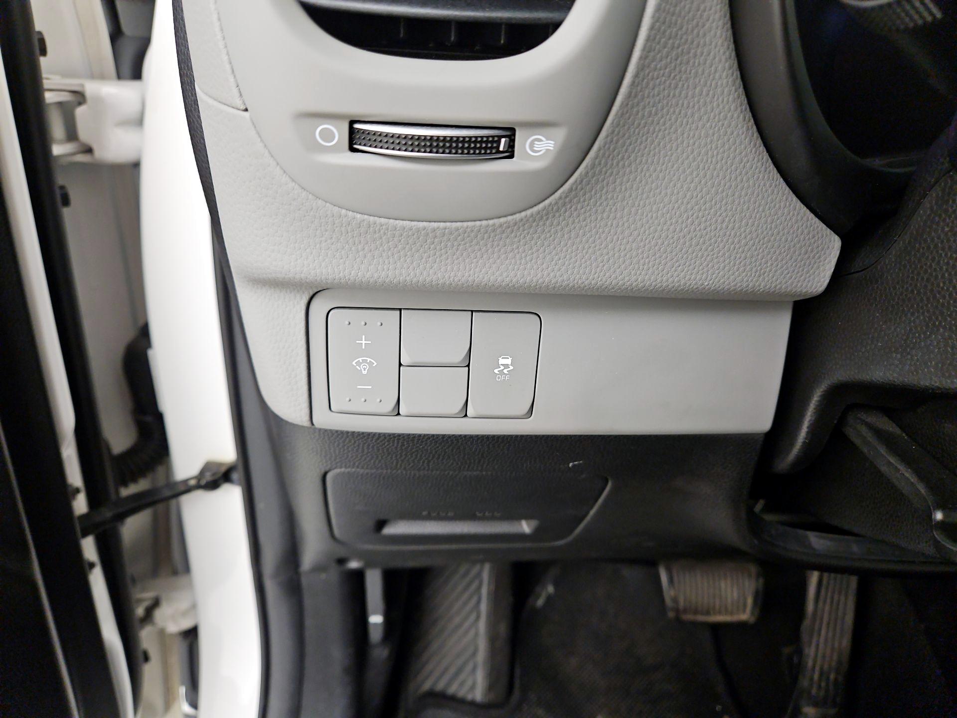 Thumbnail: 2014 Kia Soul - 13