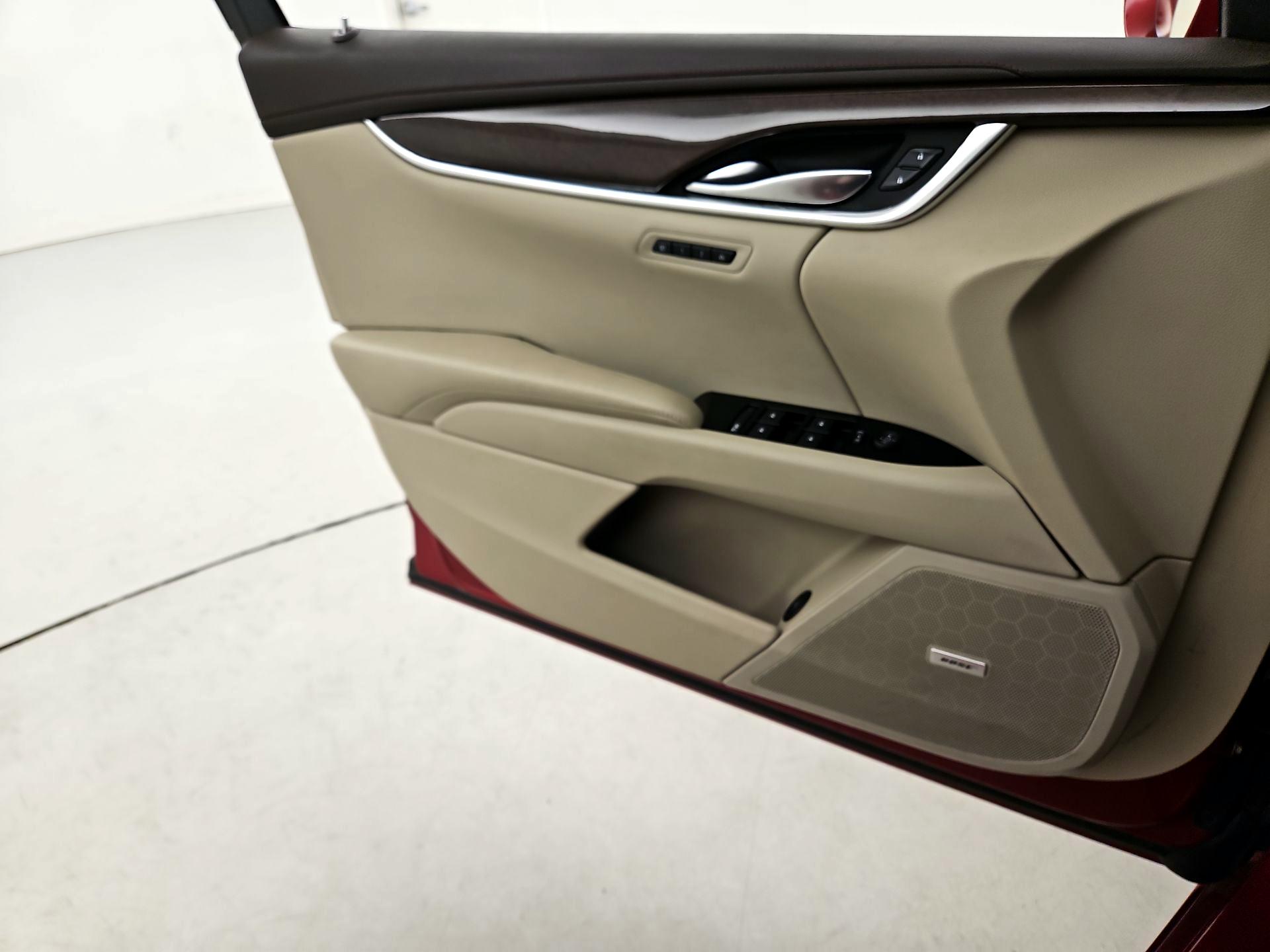 Thumbnail: 2014 Cadillac XTS - 12
