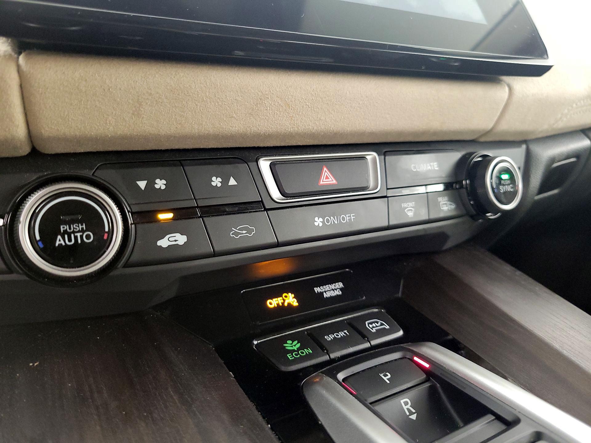 Thumbnail: 2018 Honda Clarity - 16