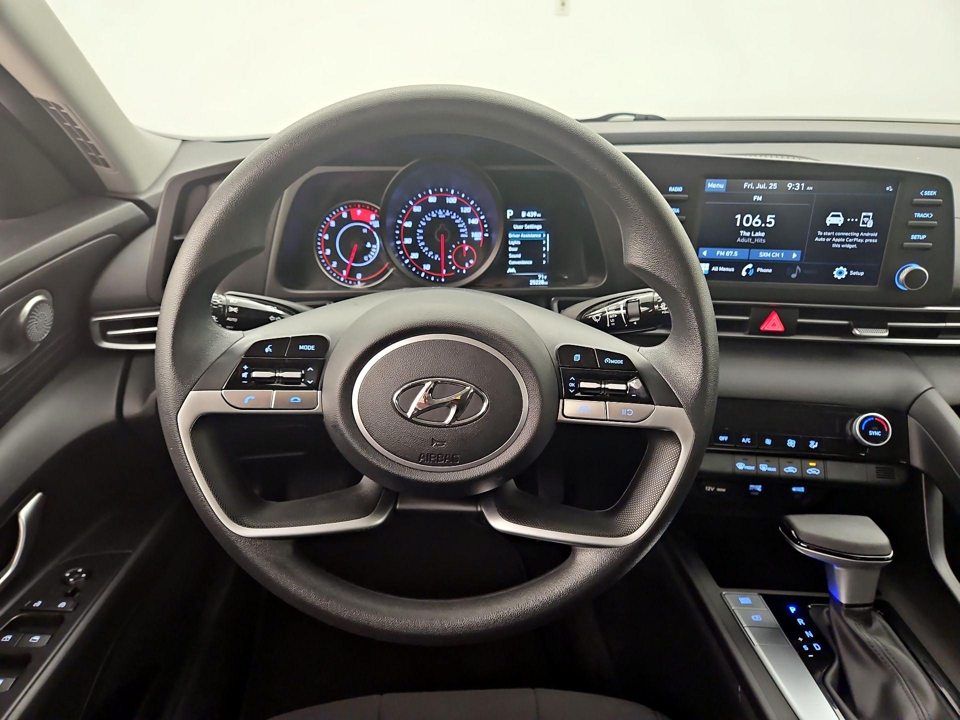 Thumbnail: 2023 Hyundai Elantra - 10