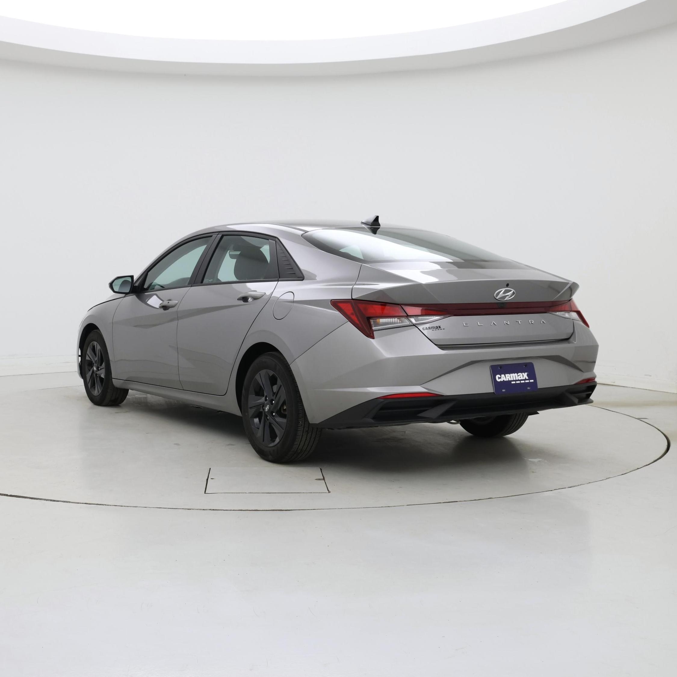Thumbnail: 2023 Hyundai Elantra - 2