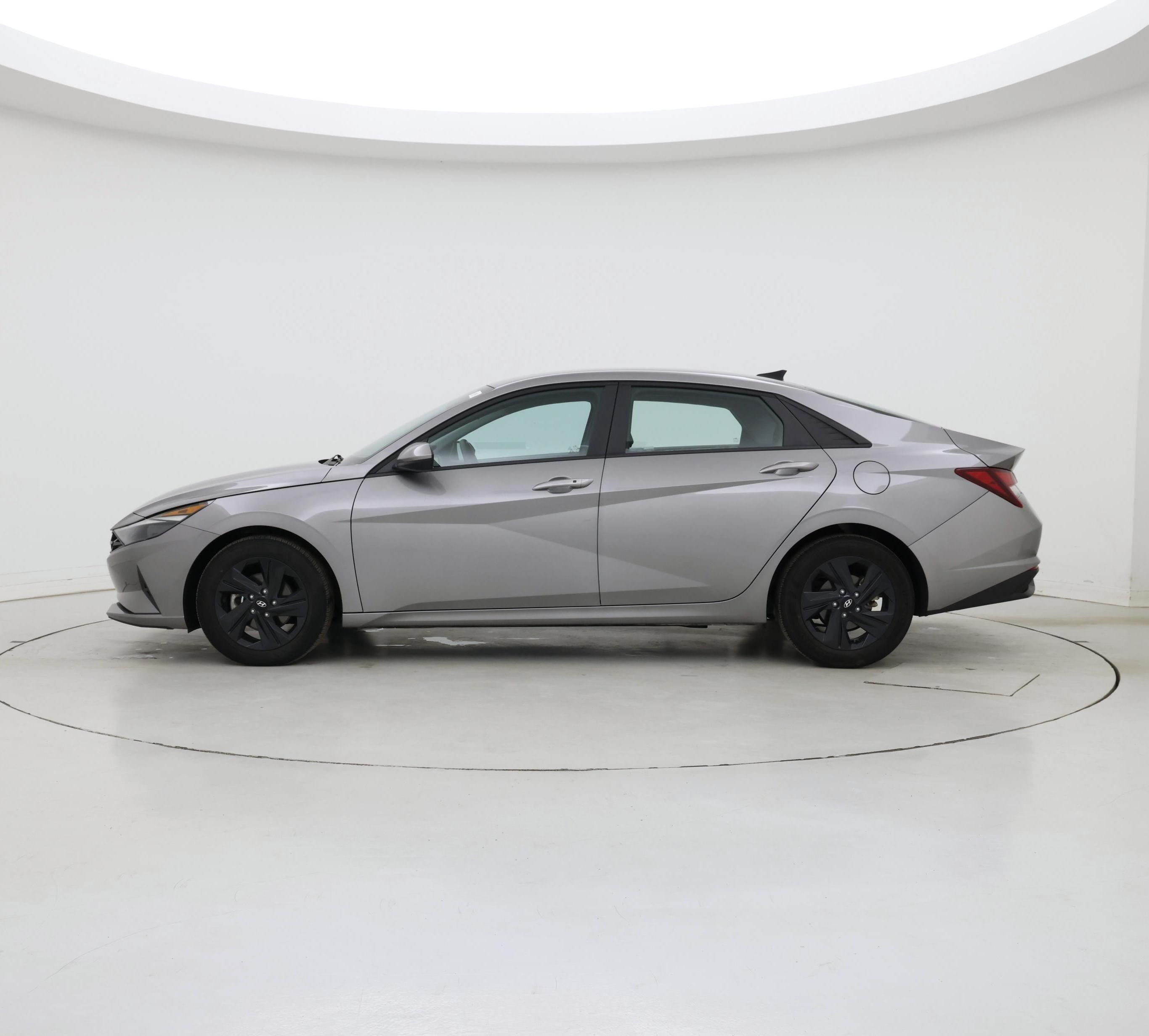 Thumbnail: 2023 Hyundai Elantra - 3