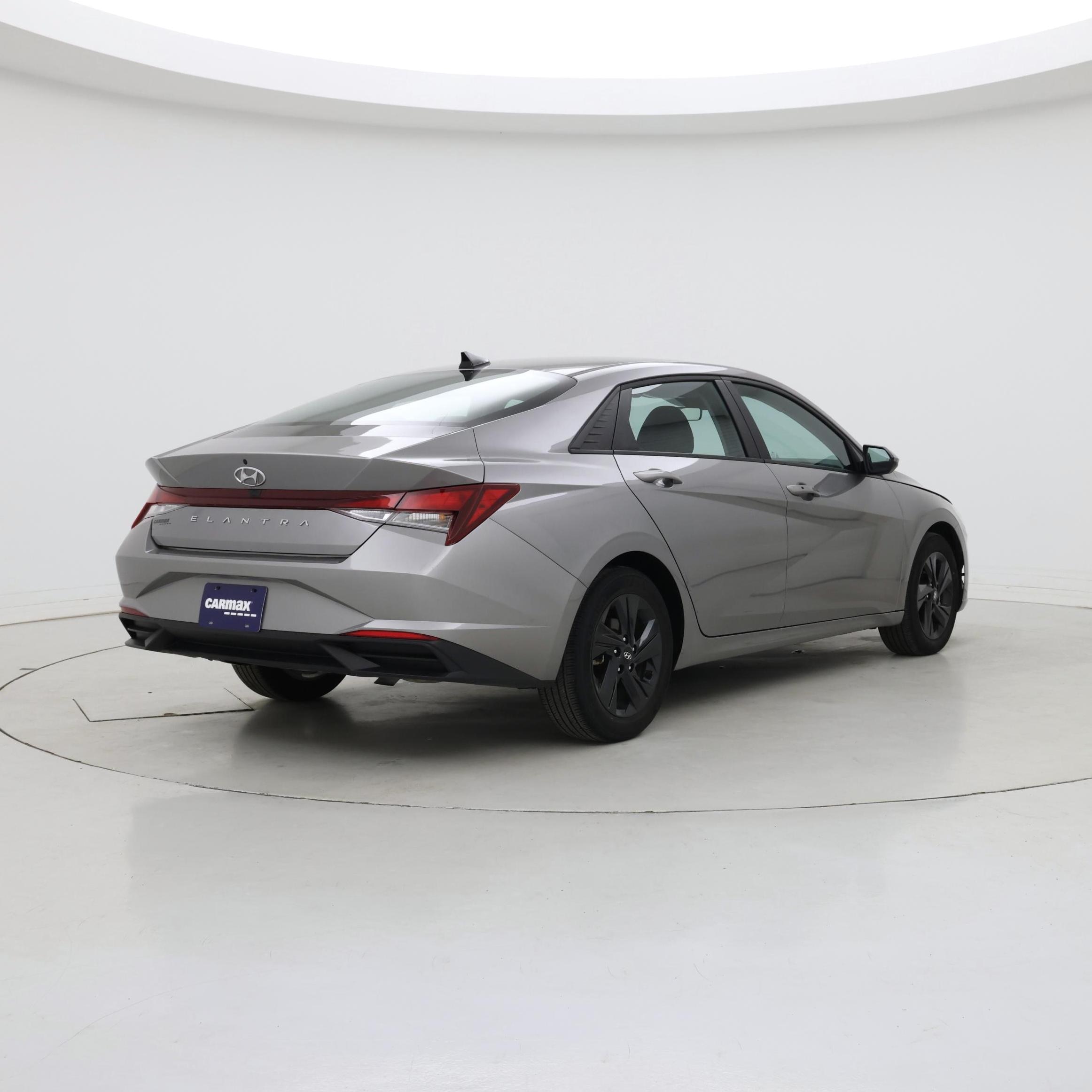 Thumbnail: 2023 Hyundai Elantra - 8