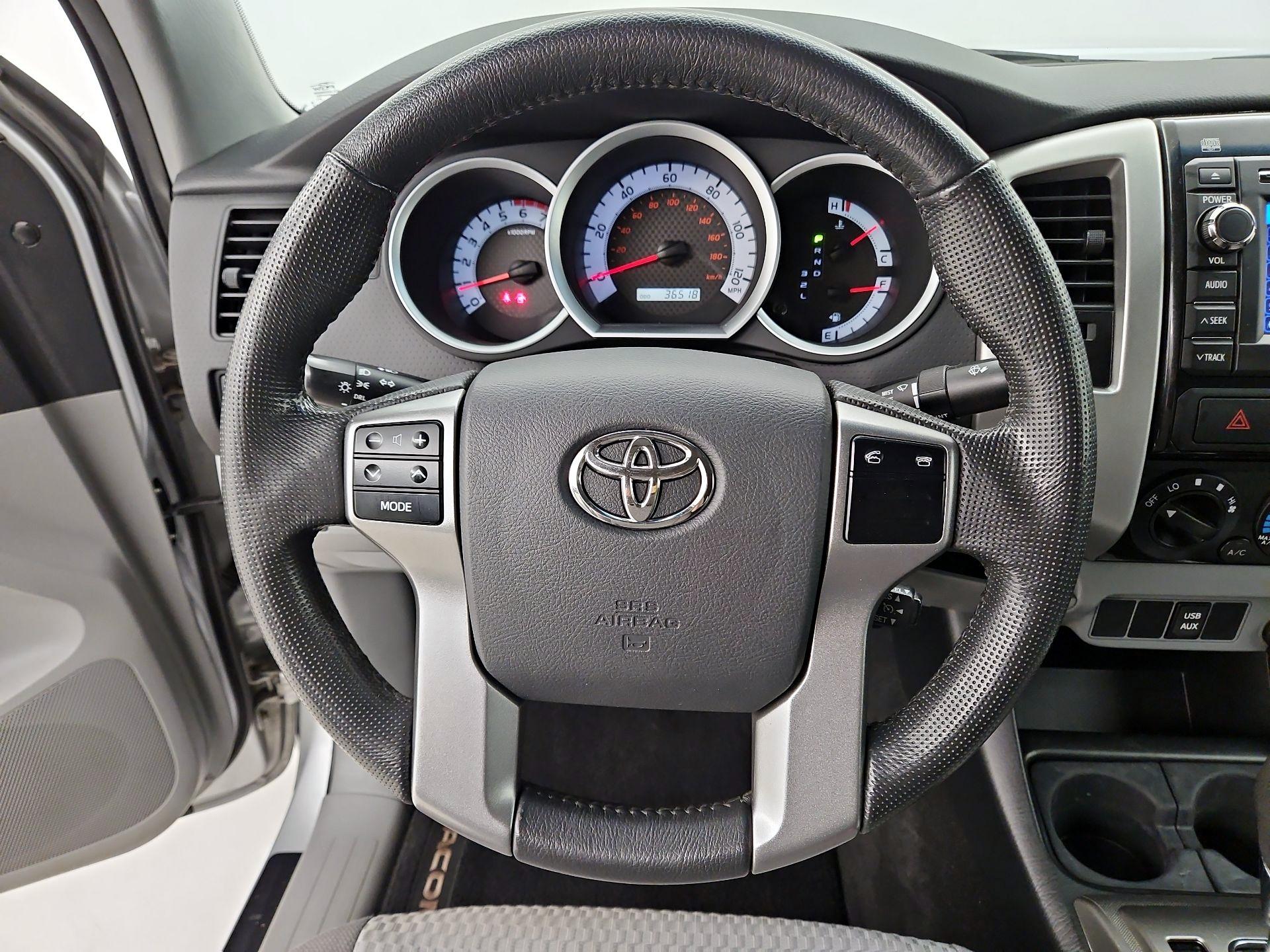 Thumbnail: 2013 Toyota Tacoma - 10