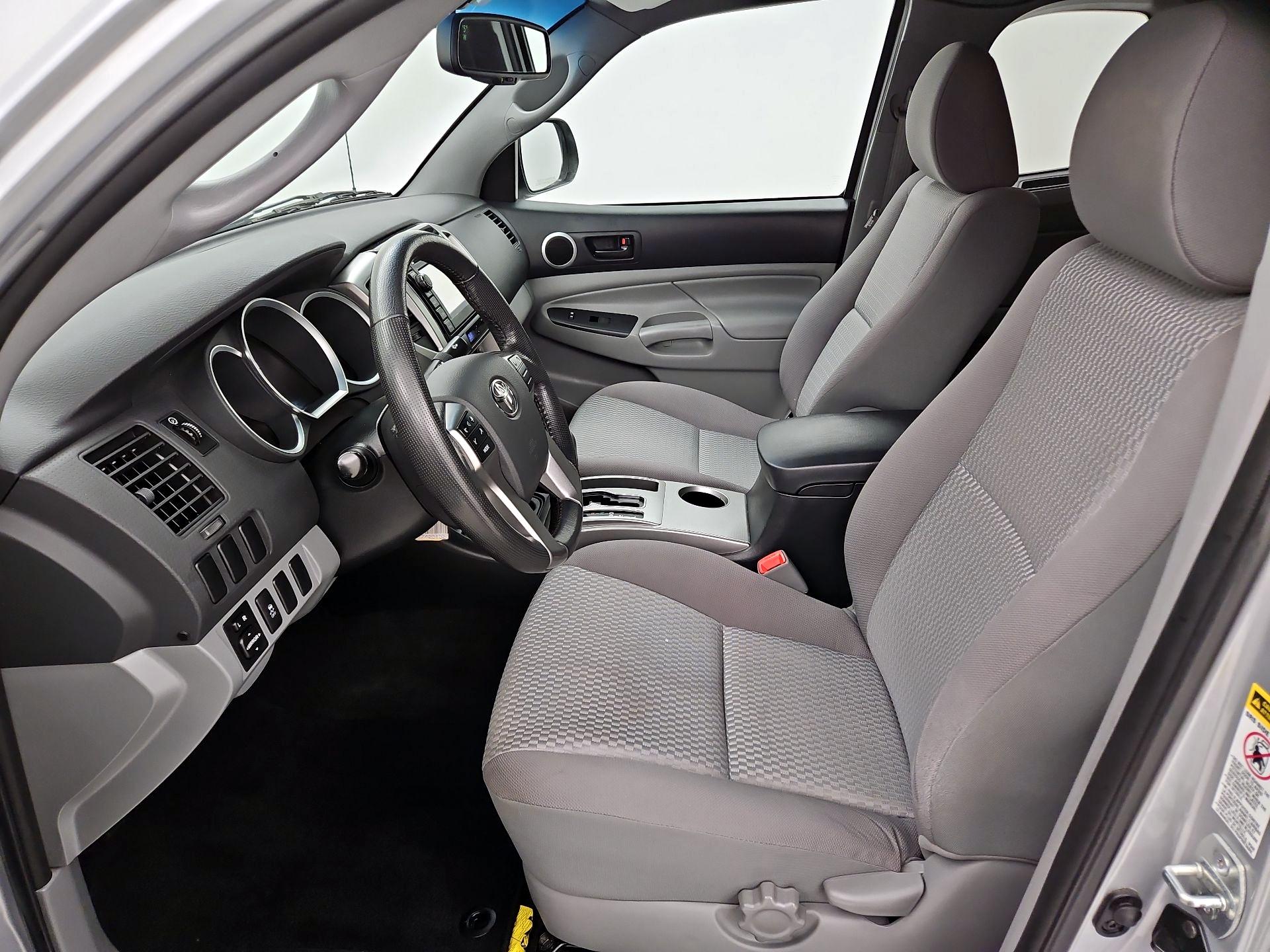 Thumbnail: 2013 Toyota Tacoma - 11