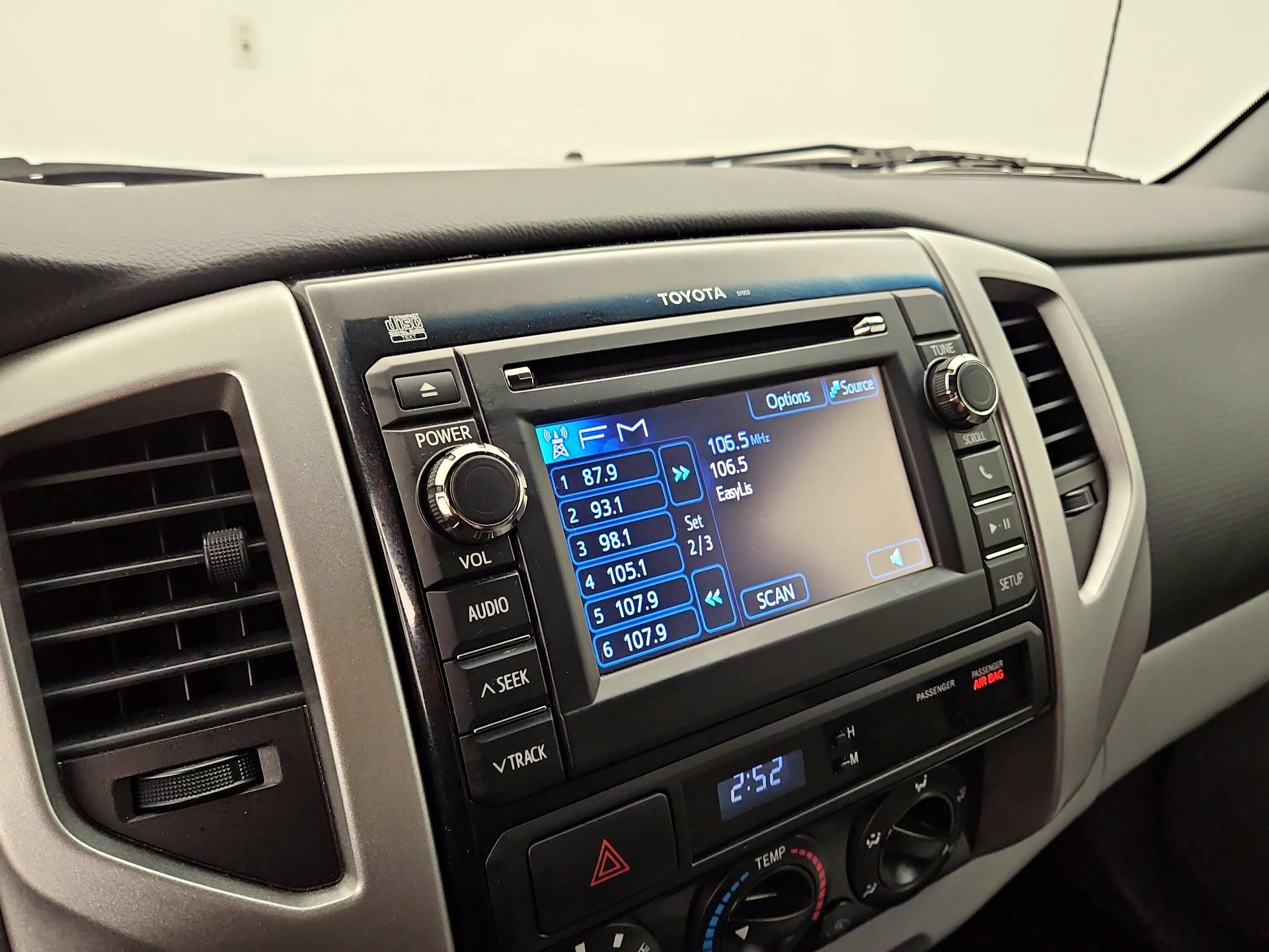 Thumbnail: 2013 Toyota Tacoma - 15