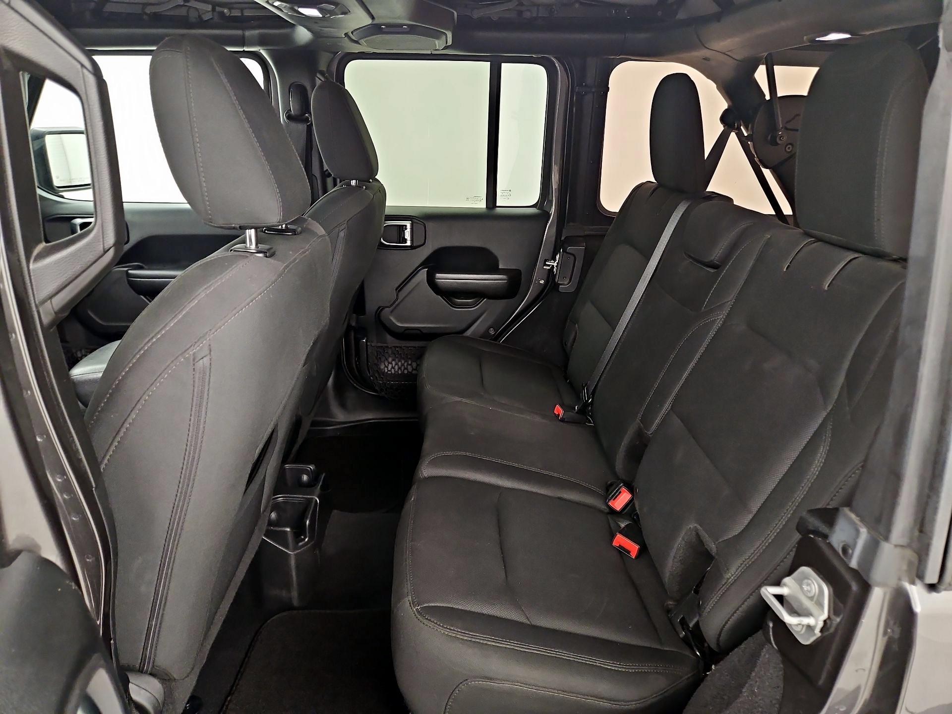 Thumbnail: 2018 Jeep Wrangler - 19